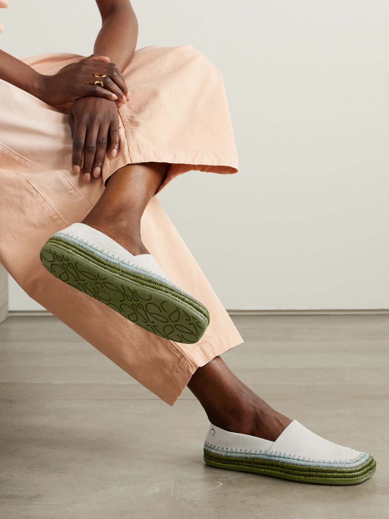 Loewe Rio Slipper In Suede And Raffia