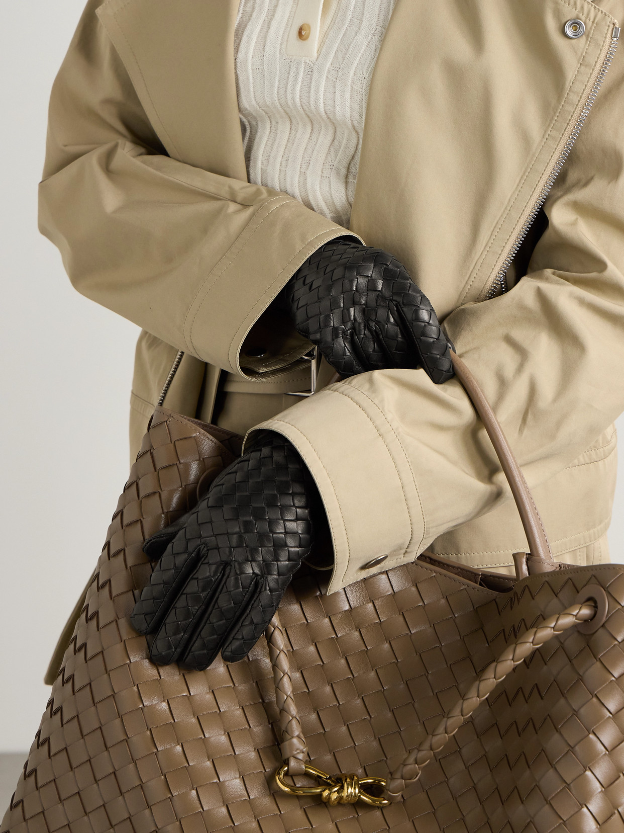 BOTTEGA VENETA INTRECCIATO LEATHER GLOVES