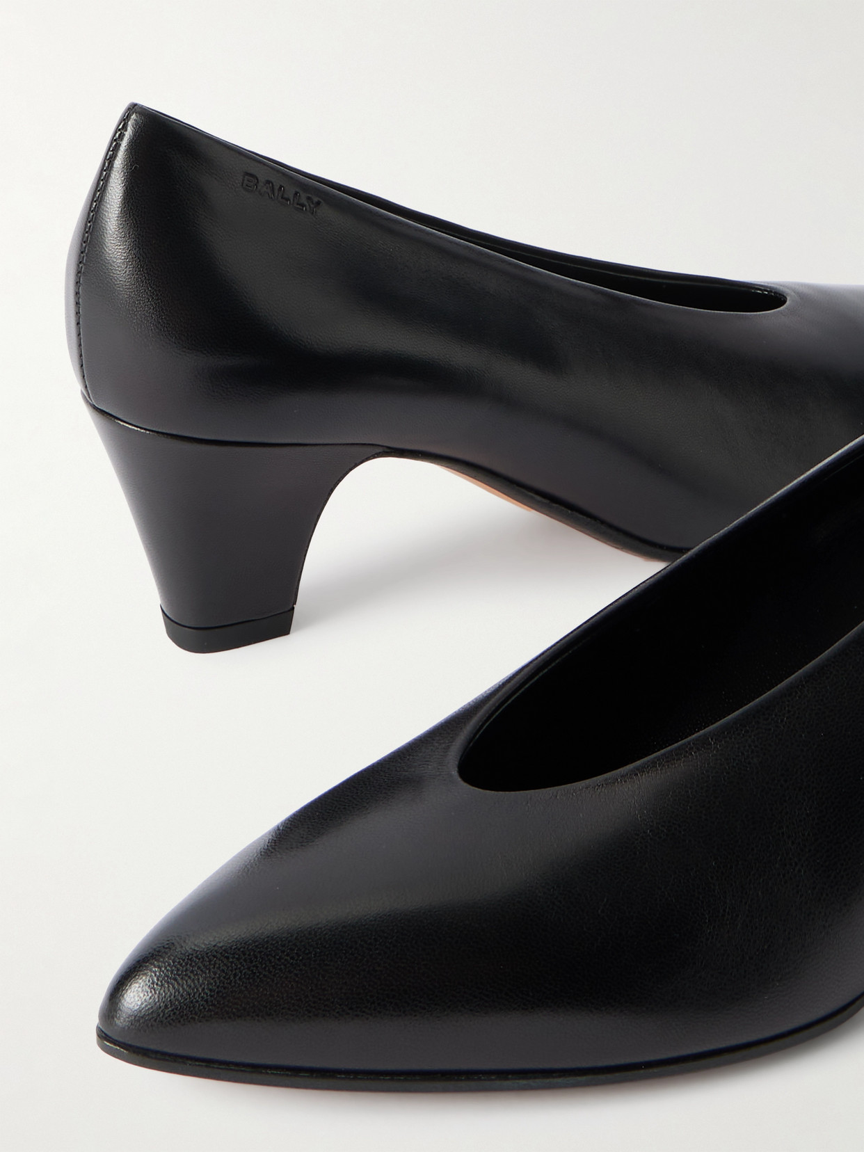 Bally Aline 55 Leather Pumps In Black
