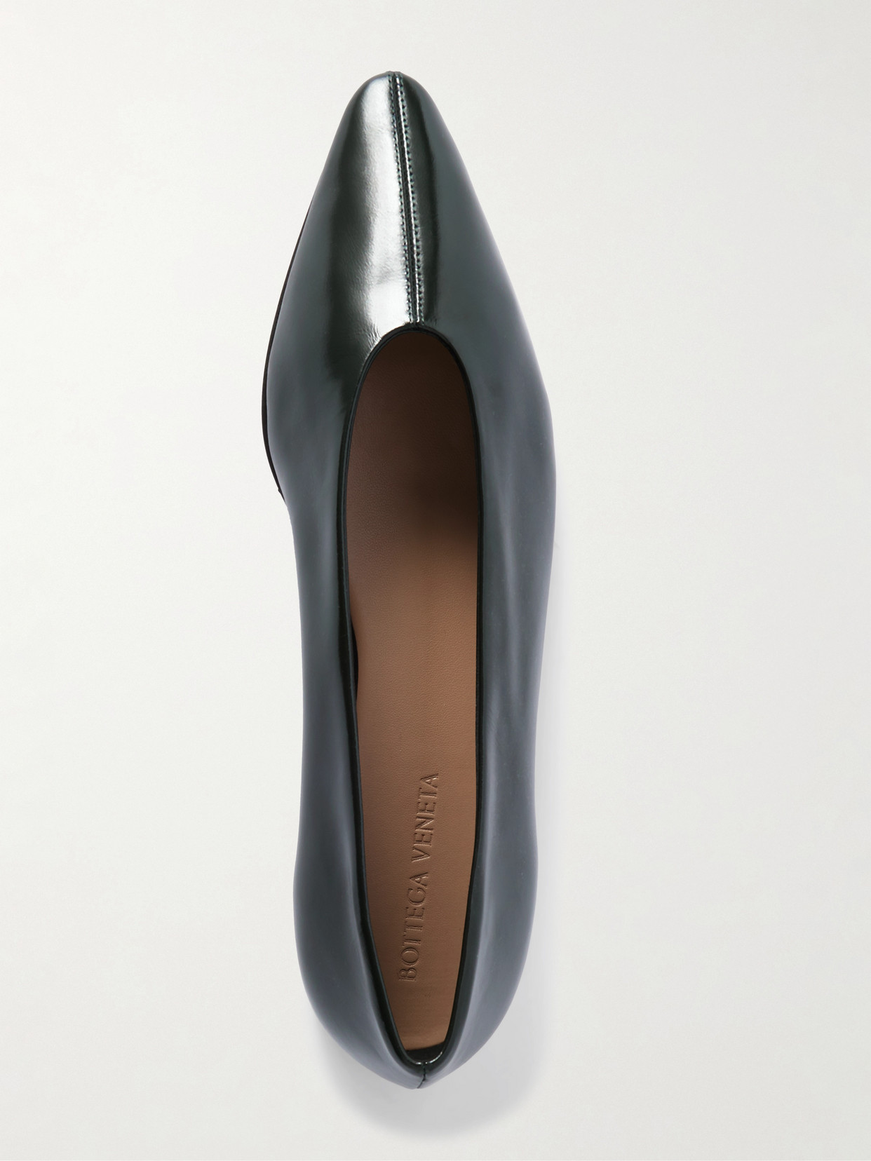 Bottega Veneta Sofia Glossed-leather Point-toe Ballet Flats In Black