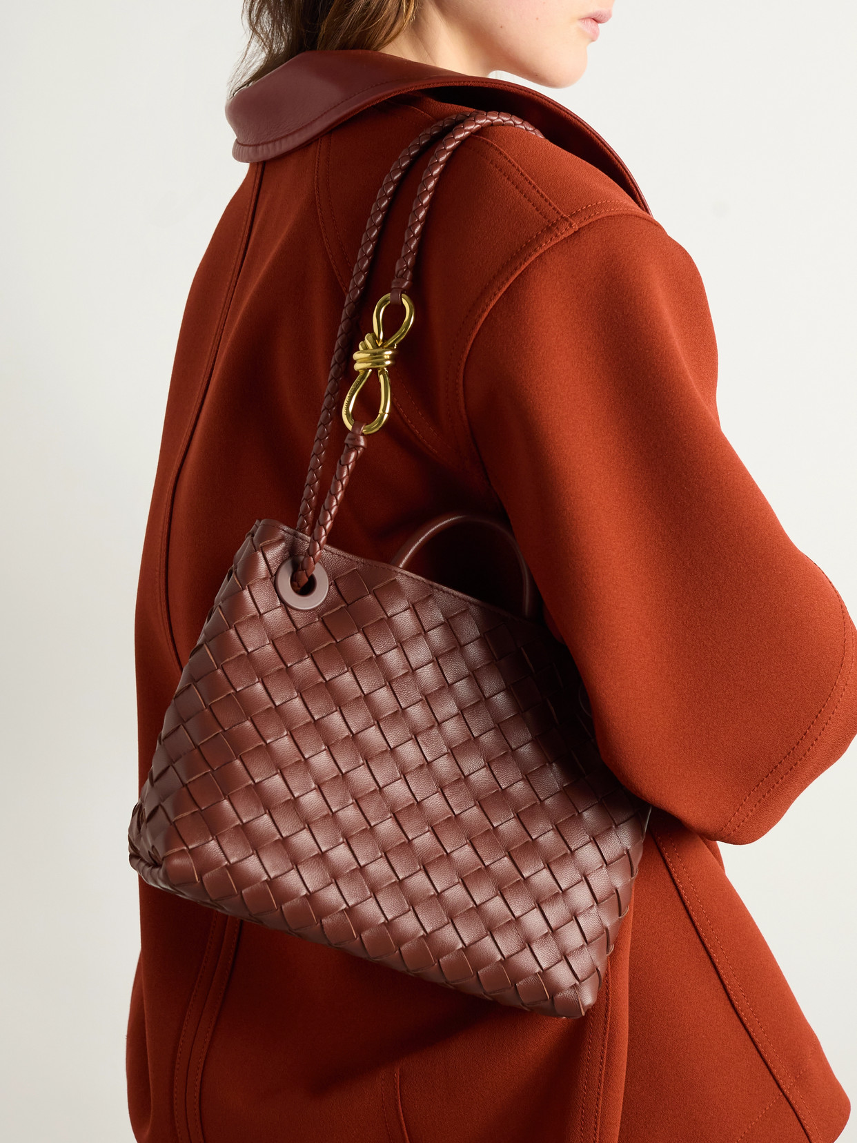 Bottega Veneta Andiamo Intrecciato Small Leather Tote Bag In Brown