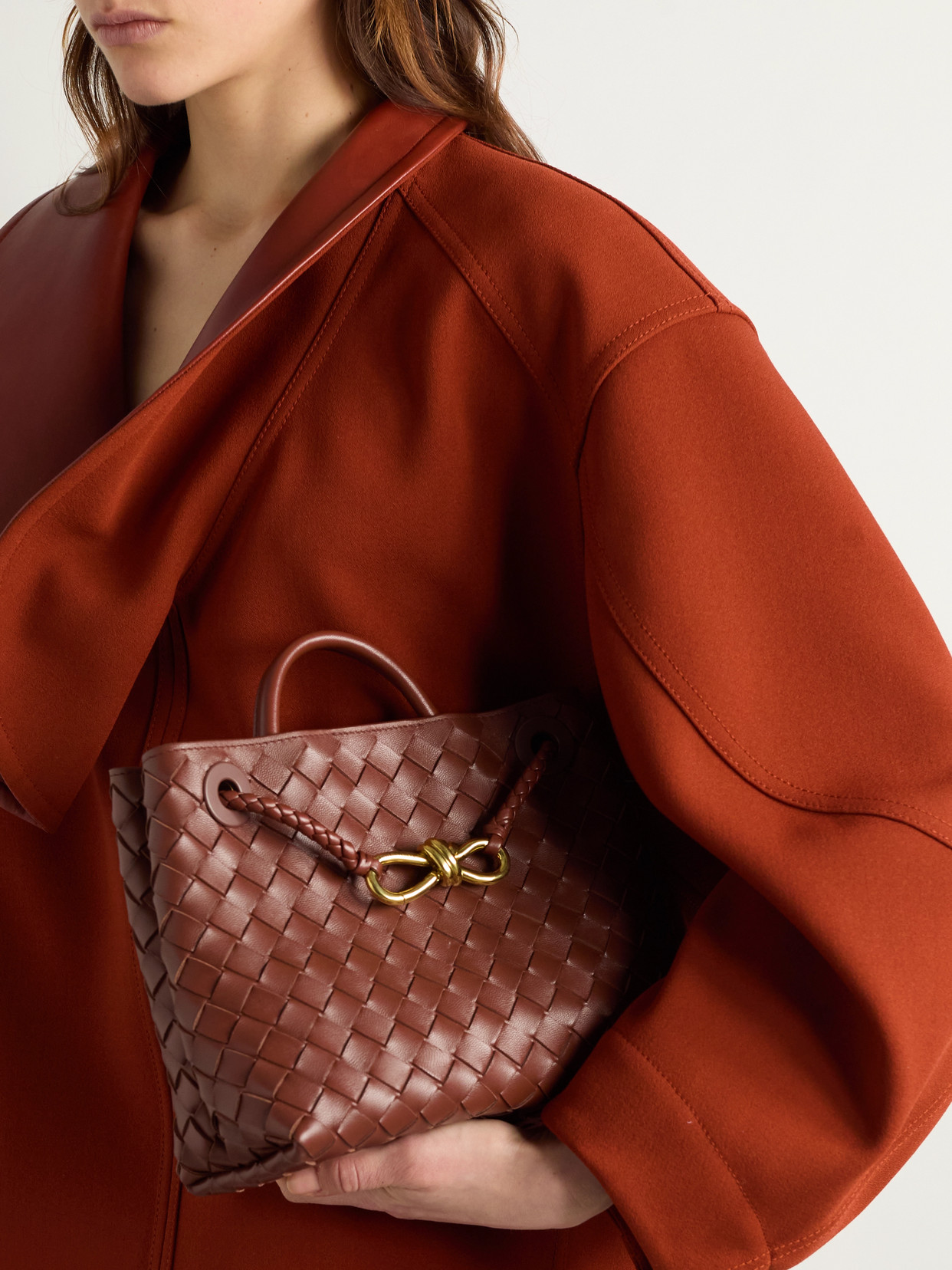 Bottega Veneta Andiamo Intrecciato Small Leather Tote Bag In Brown