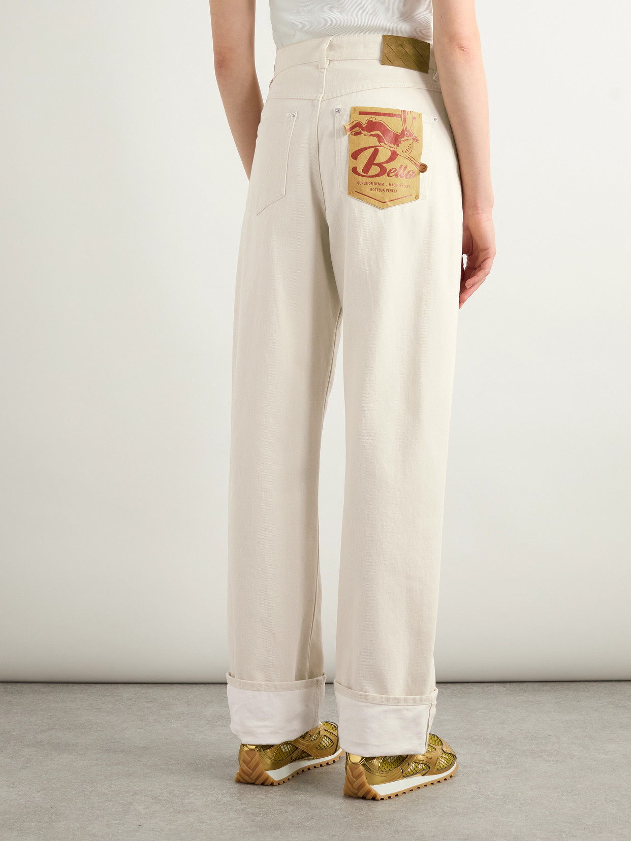 Bottega Veneta Meringue Coloured Turned Up Jeans In Cream