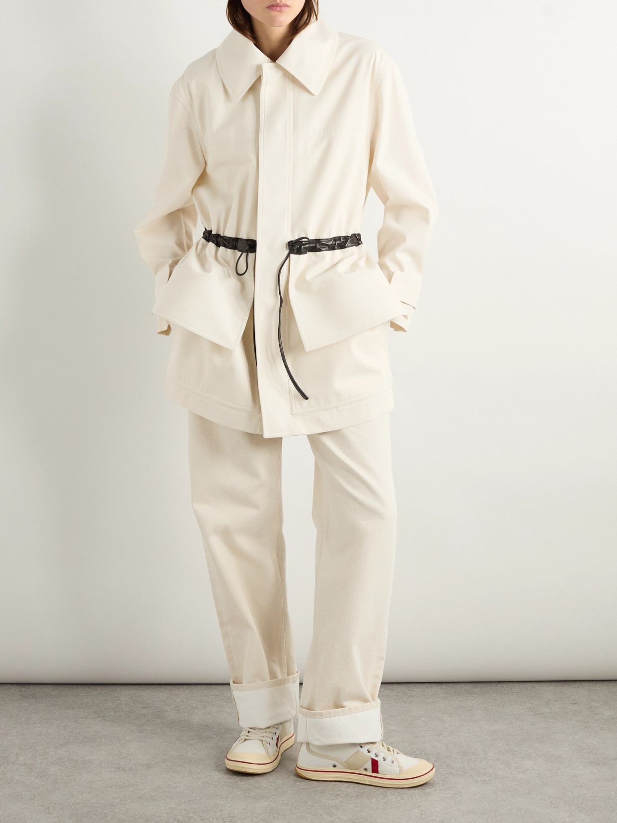 Bottega Veneta Meringue Coloured Turned Up Jeans In Cream