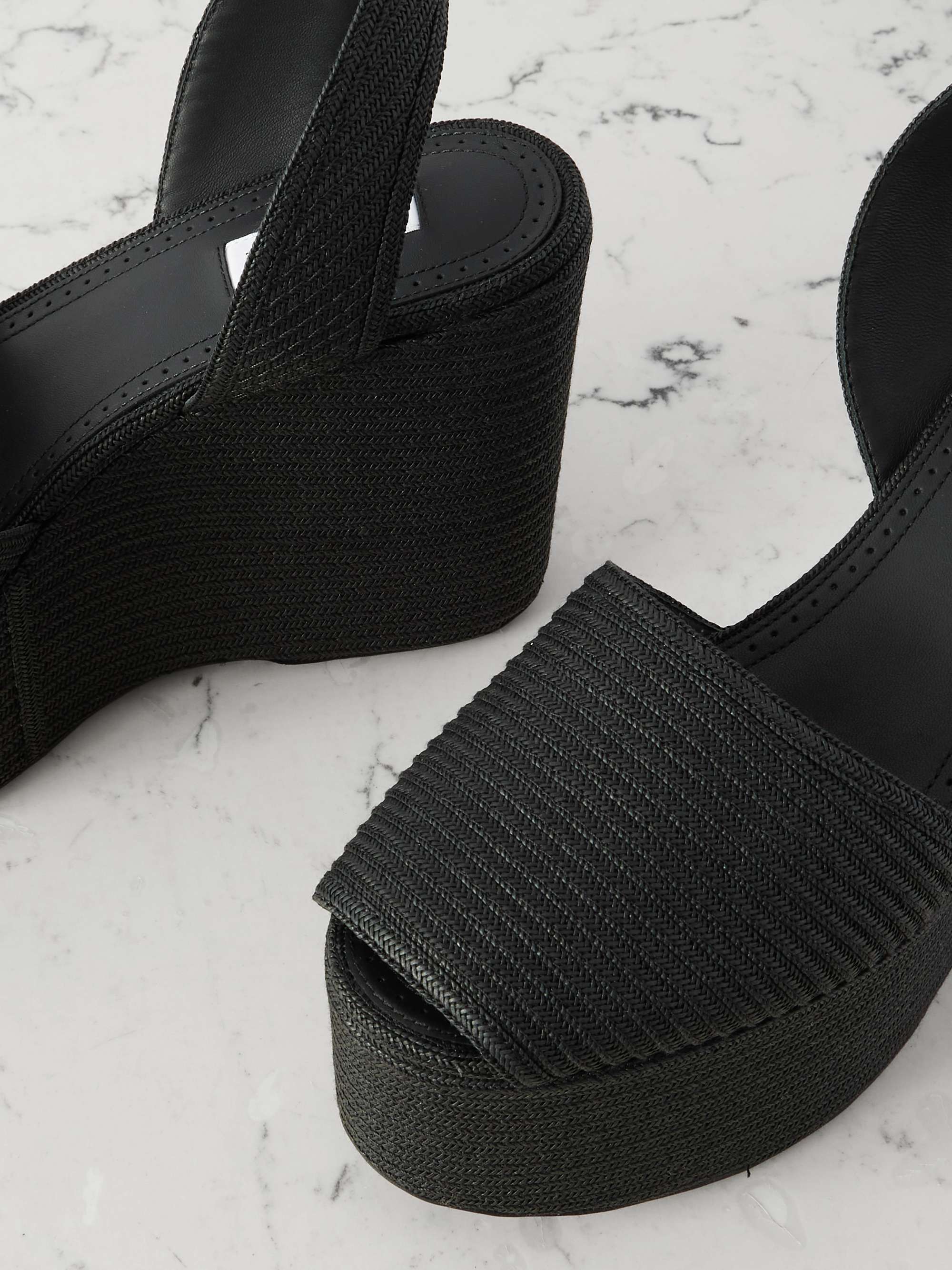 ALAÏA 
