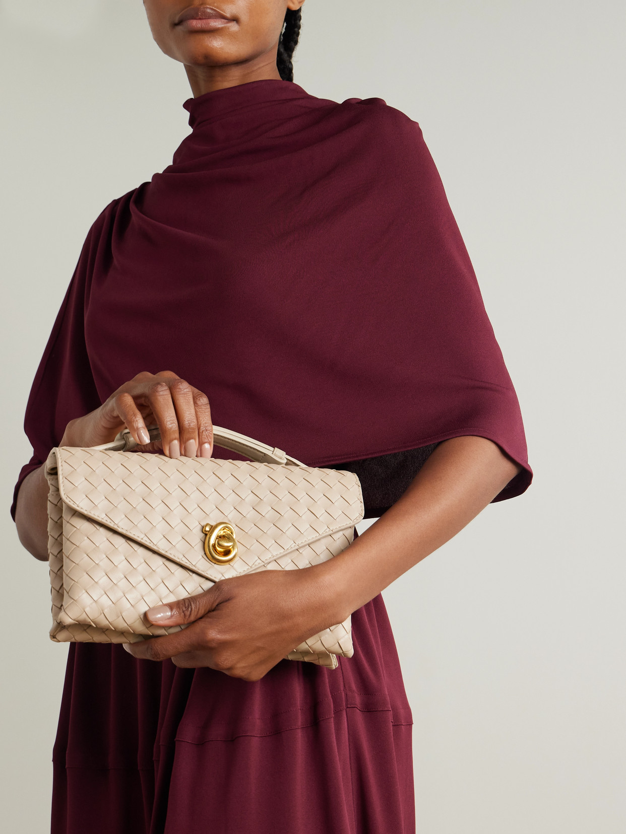 Knot Lock Medium Intrecciato Shoulder Bag