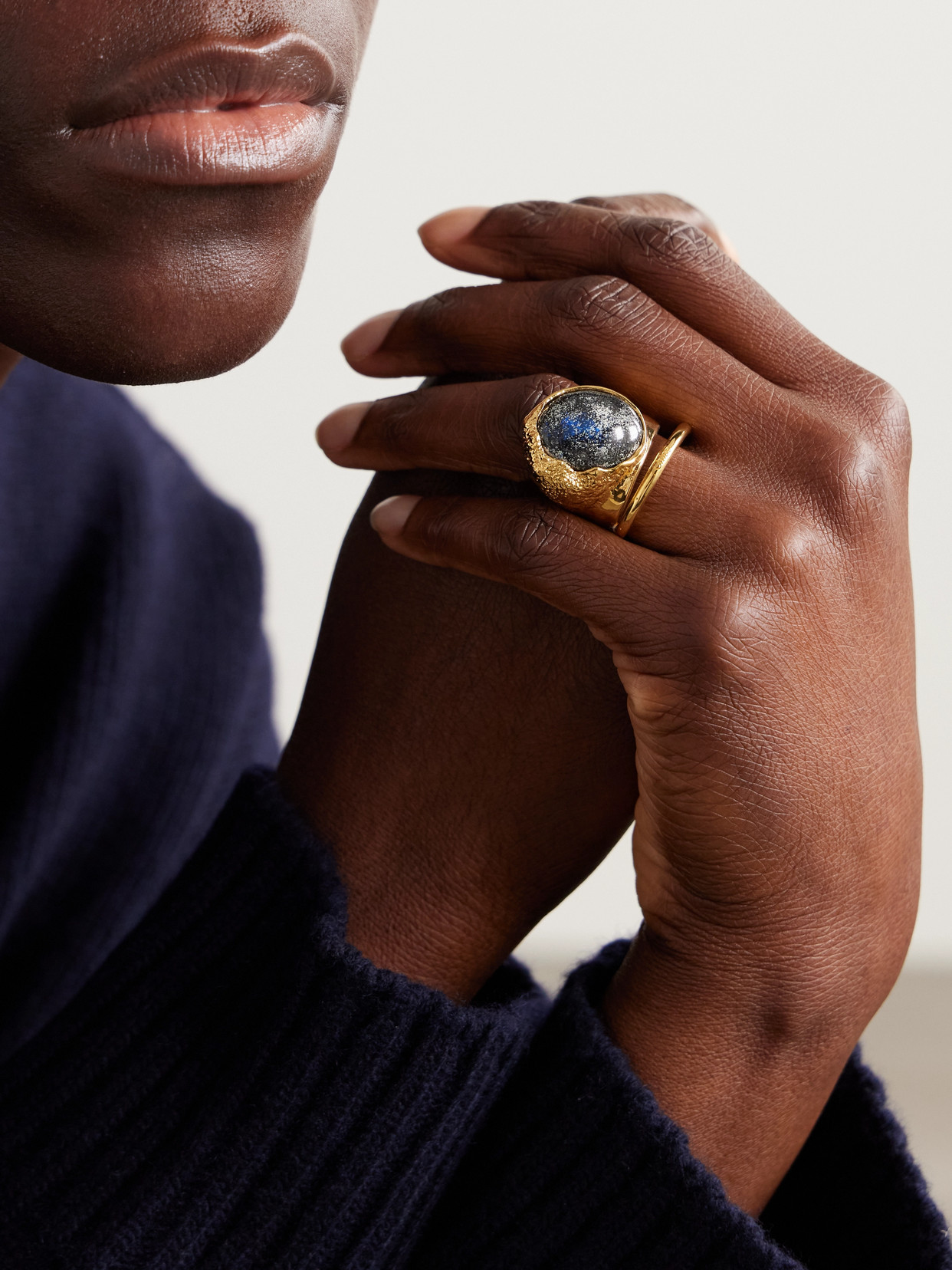 Chloé Hammered Gold-tone And Resin Ring In Gold