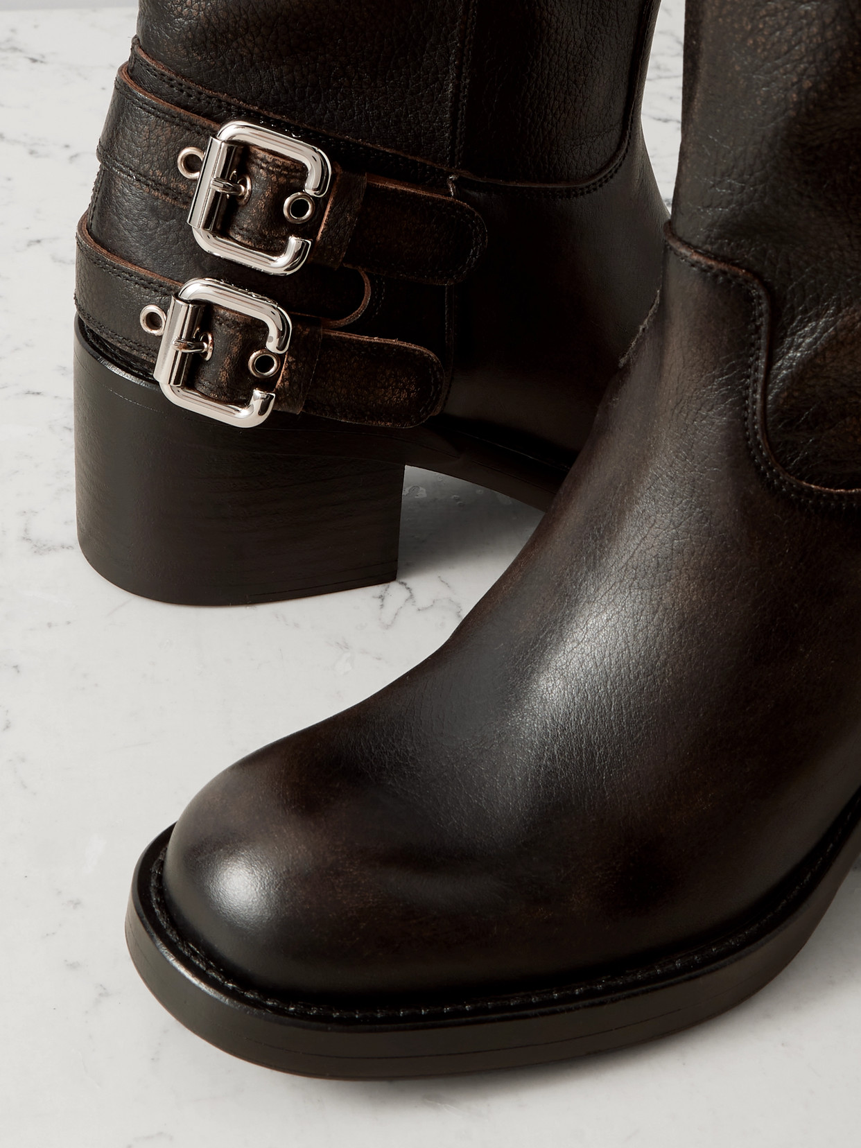Chloé Buckled Textured-leather Ankle Boots In Black