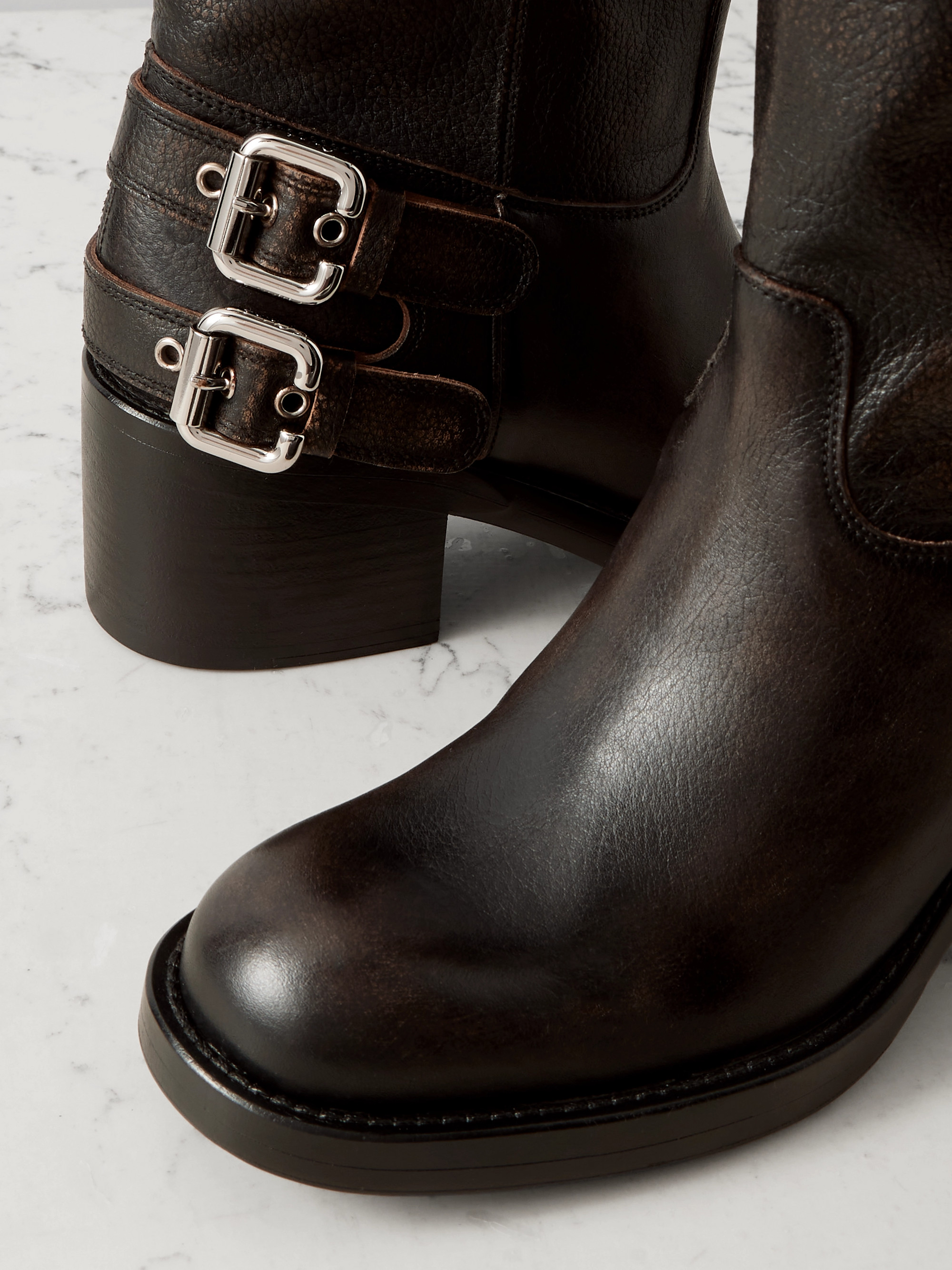 Chloé - Buckled textured-leather ankle boots | Plush