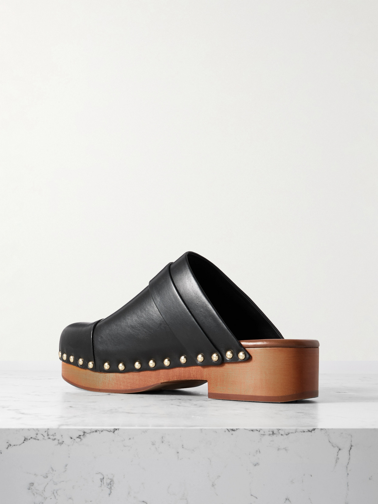 Chloé Women Jeannette Leather Clogs In Black