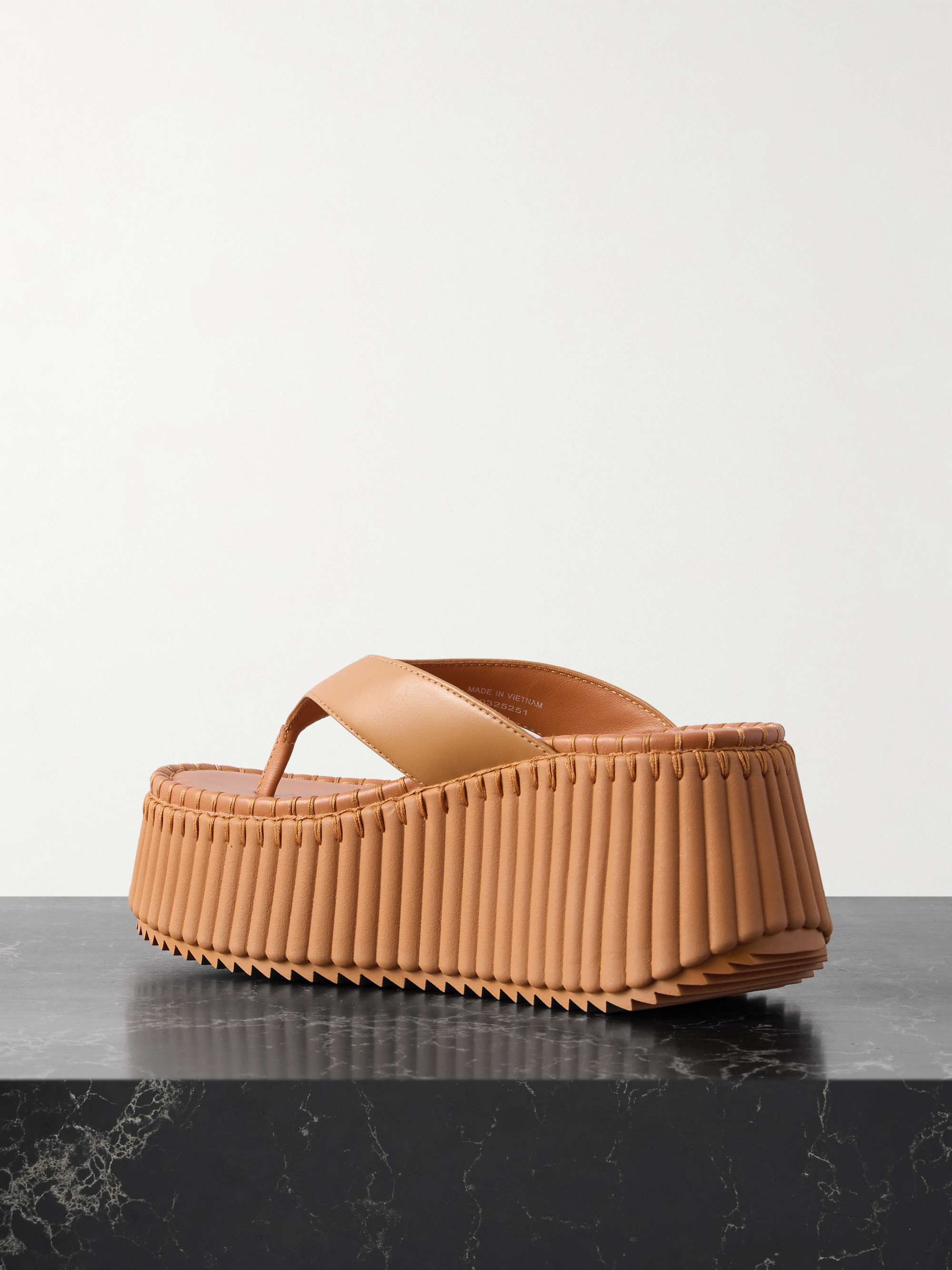 CHLOÉ 