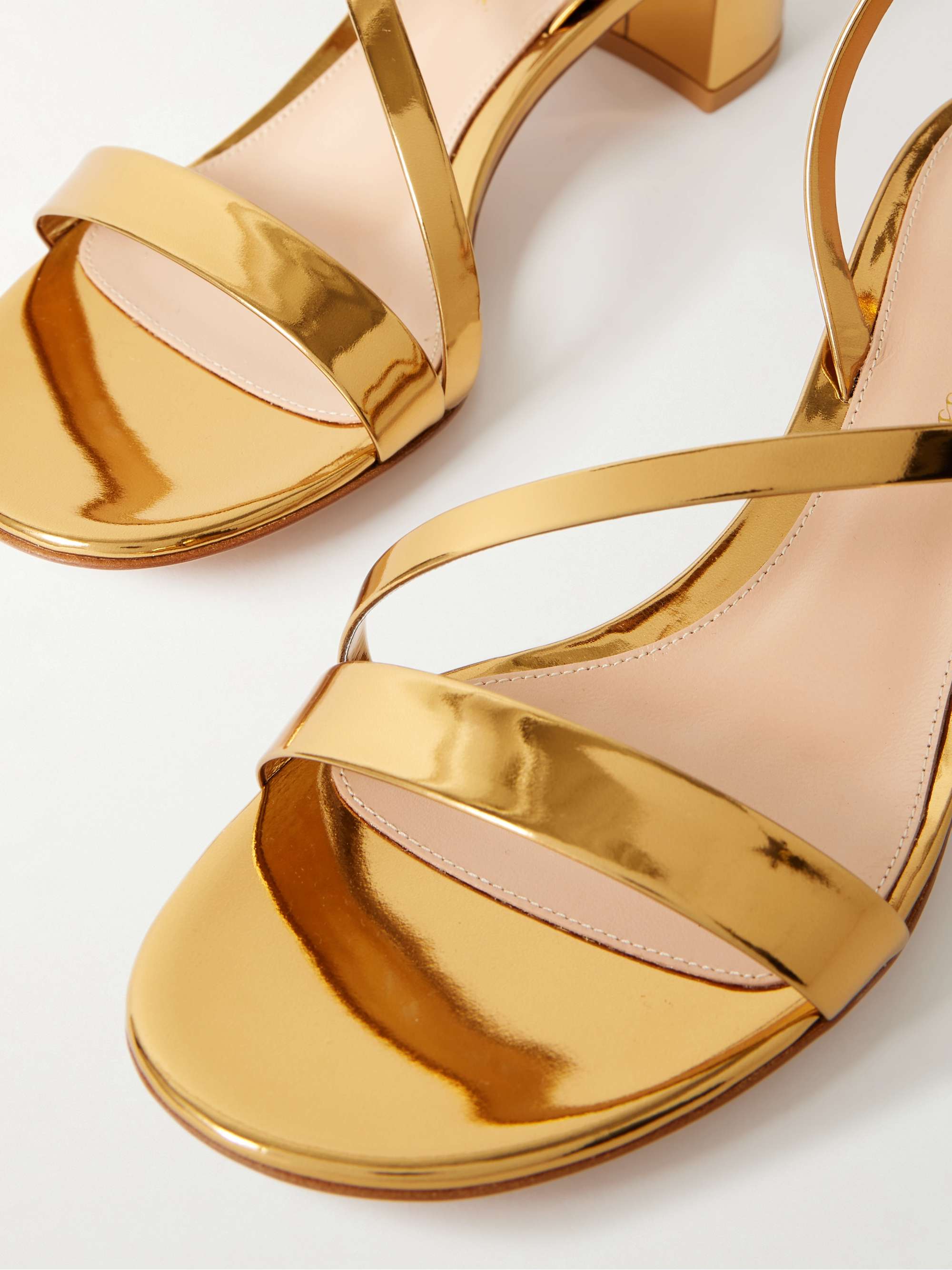 GIANVITO ROSSI メタリックレザー サンダル | NET-A-PORTER GIANVITO ROSSI メタリックレザー サンダル | NET-A-PORTER
