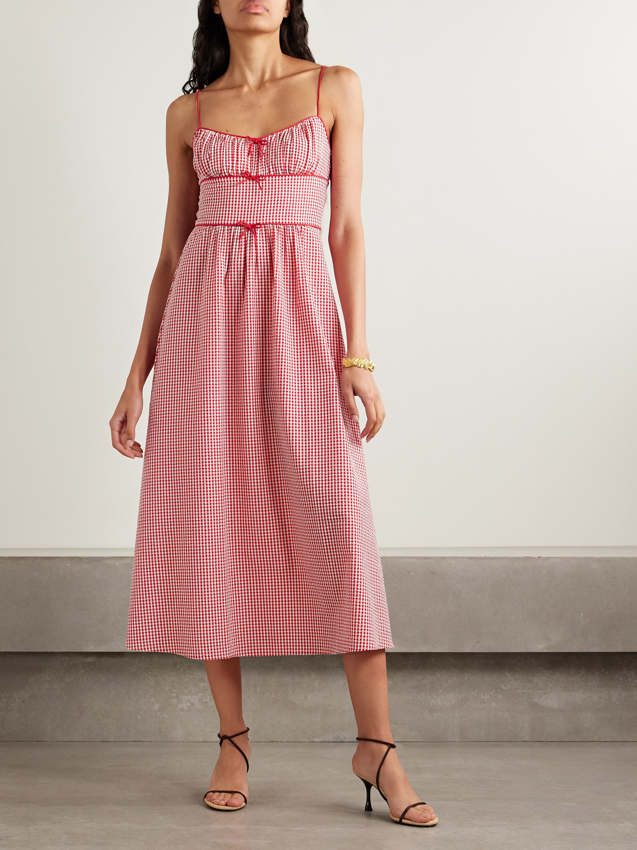 Doen Belline Bow-detailed Gingham Recycled-seersucker Midi Dress In Pink