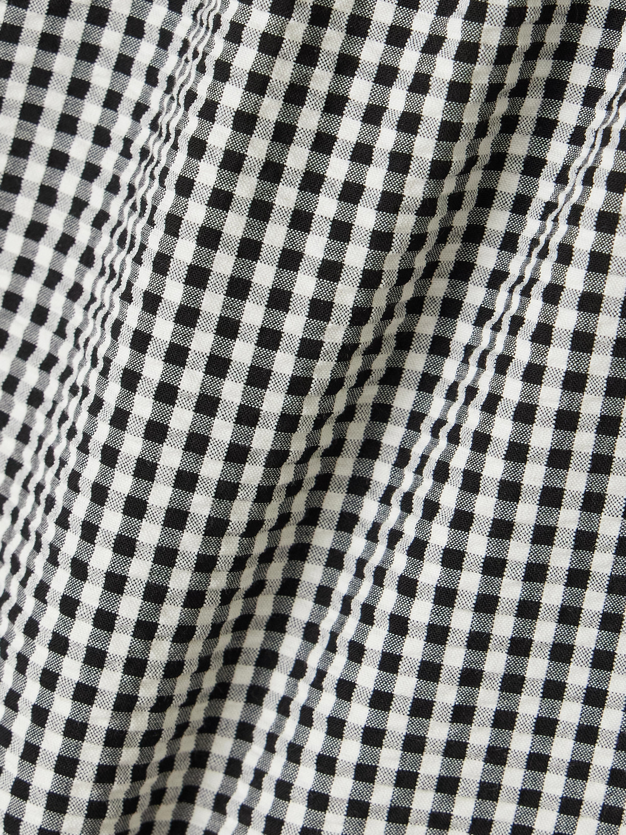 Doen Larena Gingham Recycled-seersucker Shorts In Black