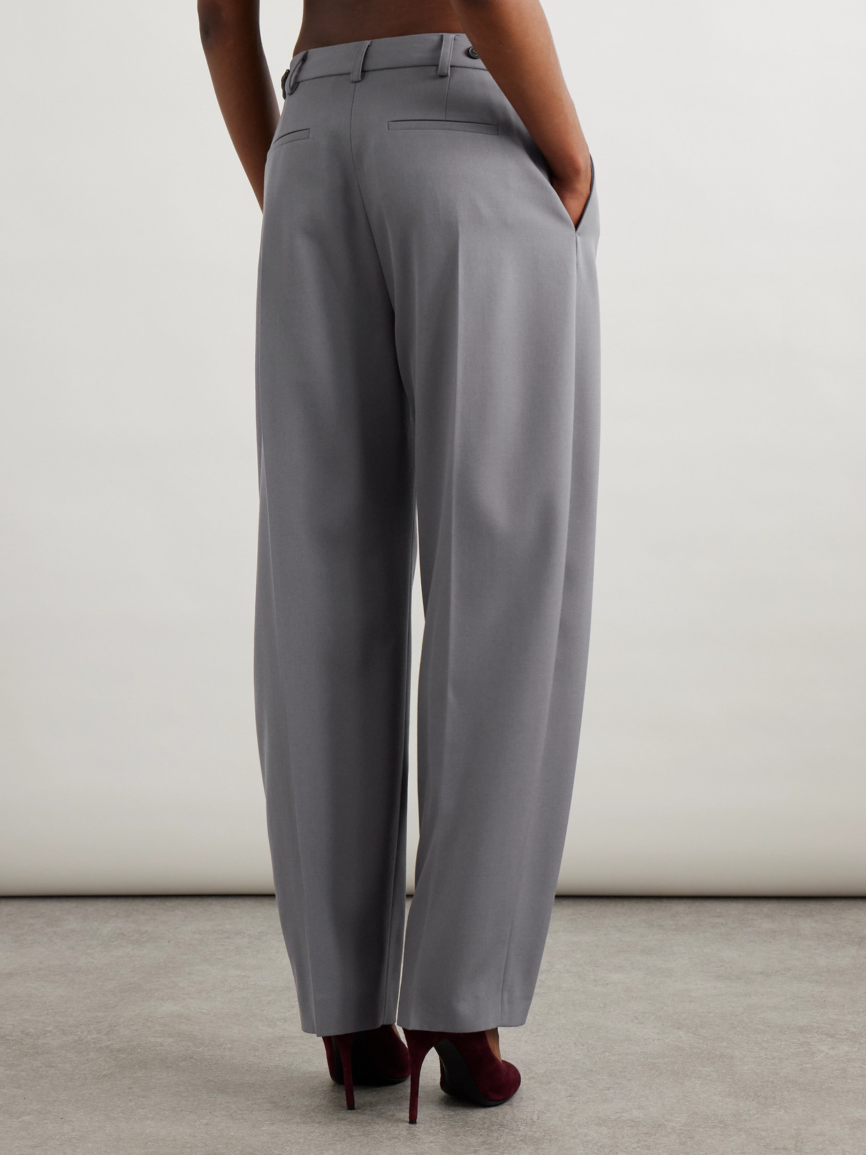 Alaïa Capri Pleated Wool-gabardine Straight-leg Pants