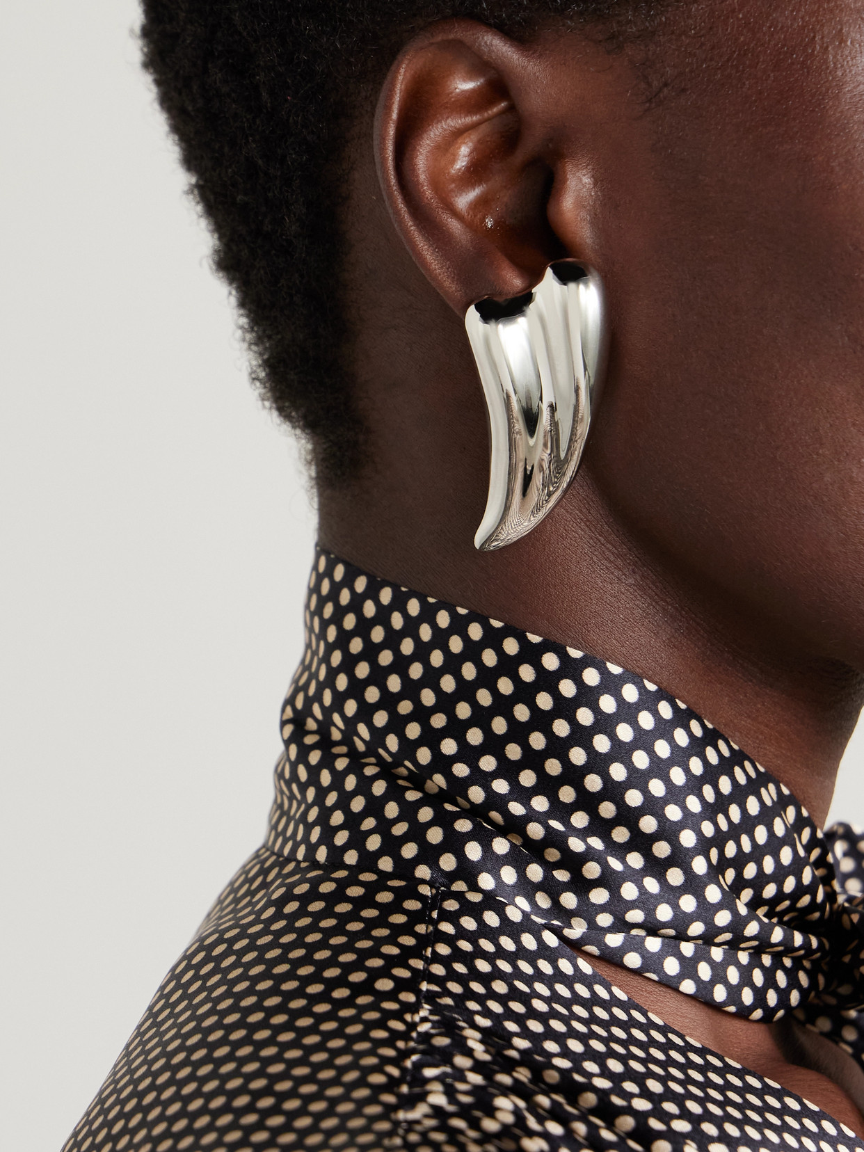 Tom Ford Liza Silver-tone Clip Earrings