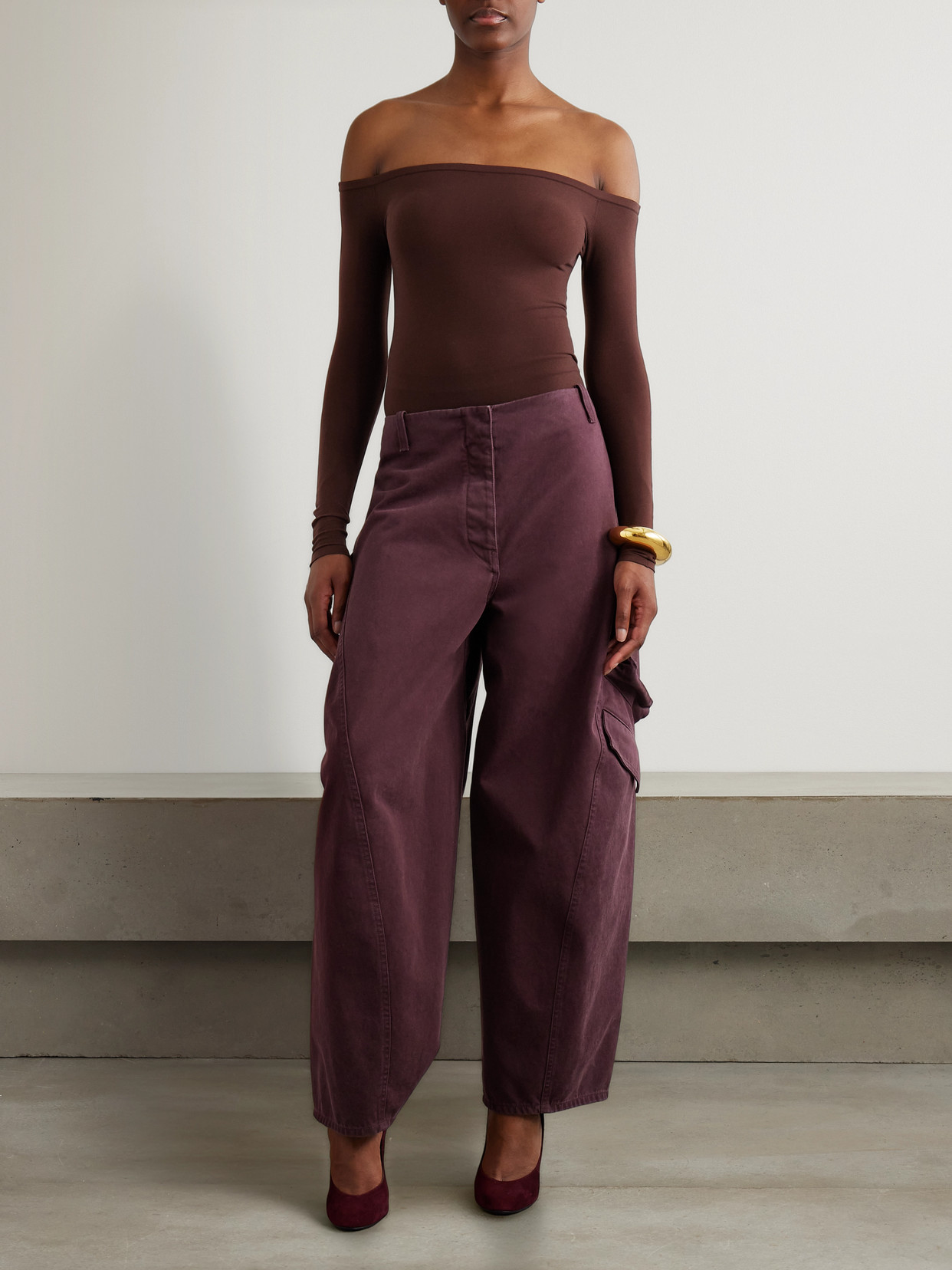 ALAÏA COTTON-TWILL BARREL-LEG CARGO PANTS