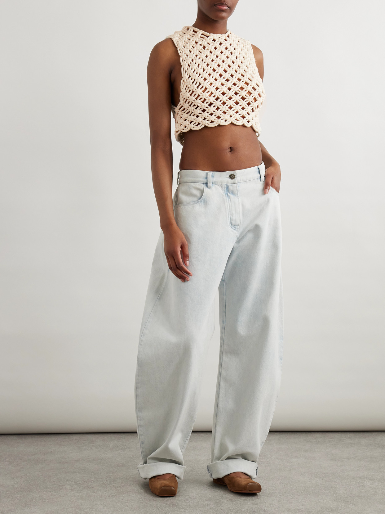 ALAÏA LOW-RISE BARREL-LEG JEANS 