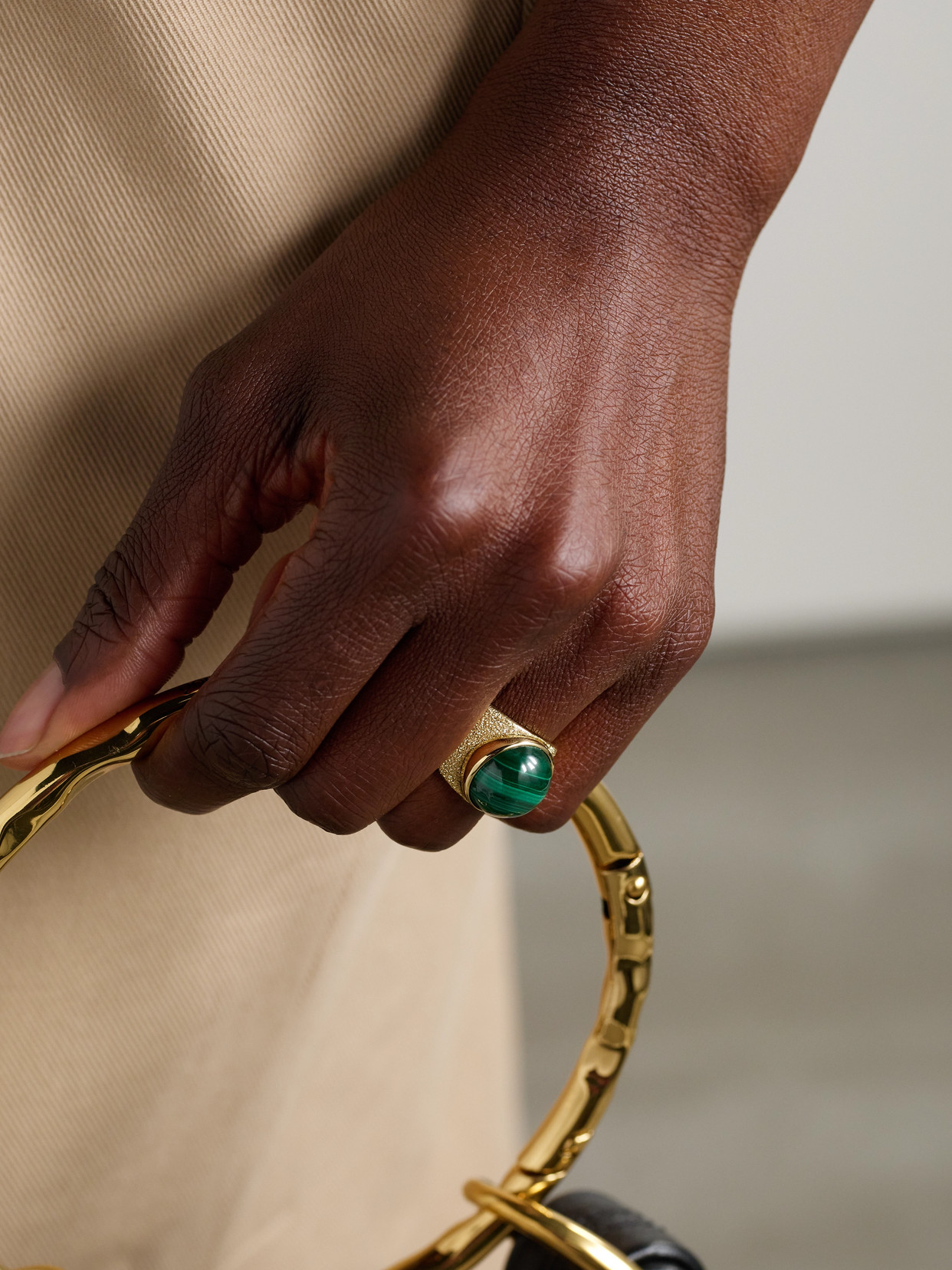 CAROLINA BUCCI DOWNTOWN 18-KARAT GOLD MALACHITE RING