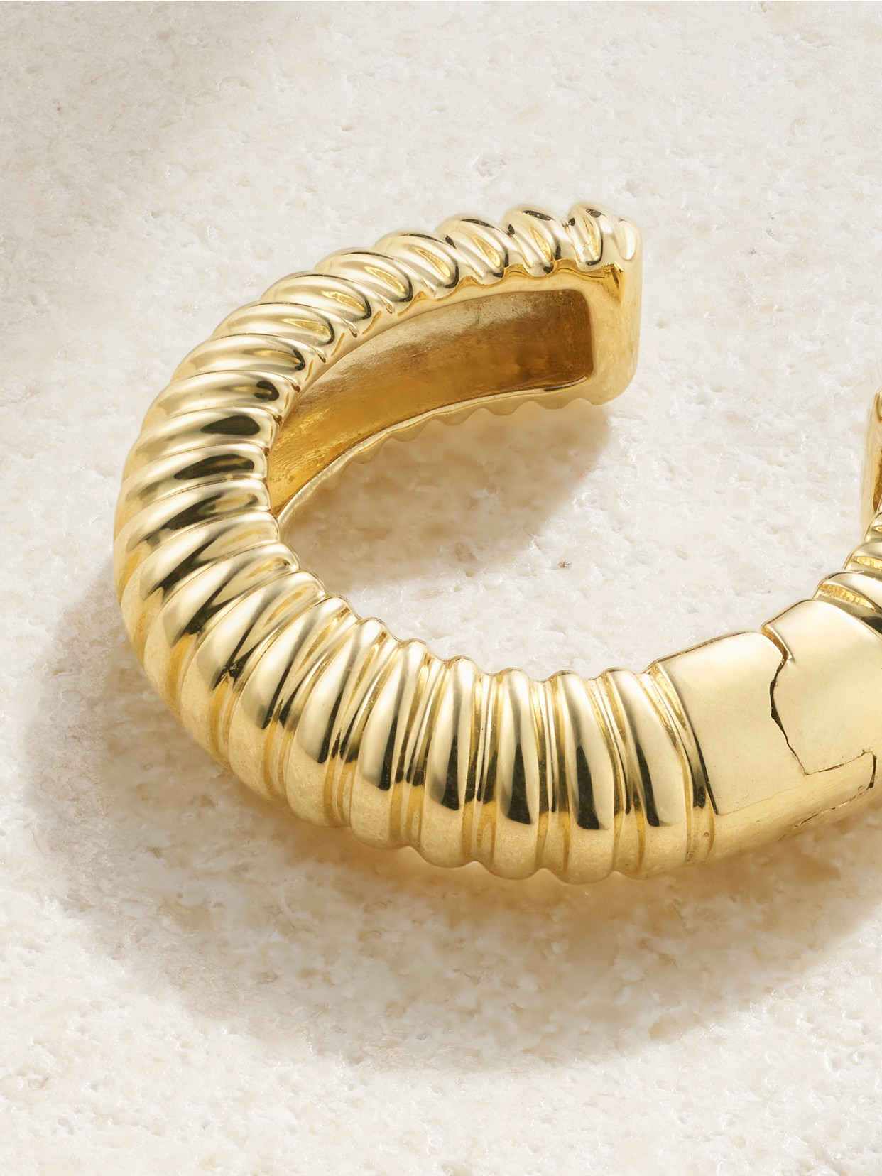 Stone And Strand Demi 14-karat Gold Ear Cuff