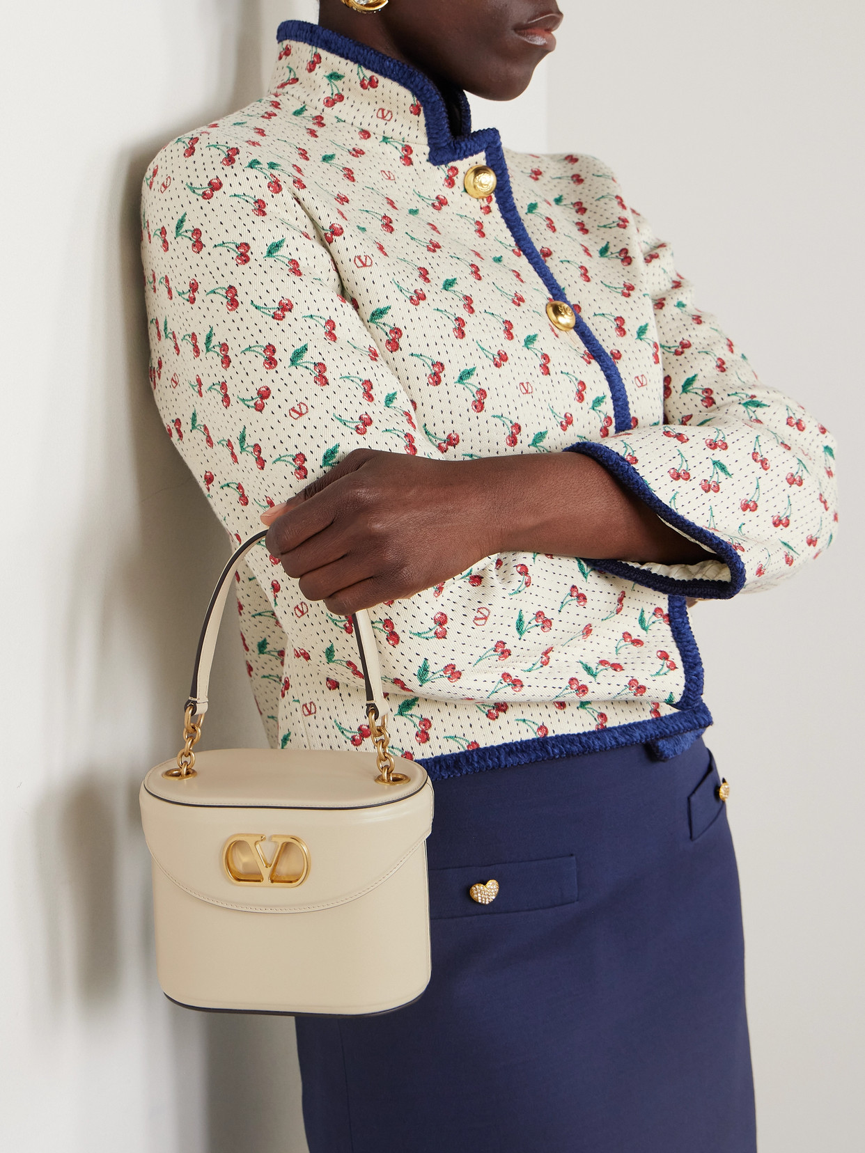 Valentino Garavani  Garavani Vain Vanity Bag In Shiny Calfskin Woman Butter Uni