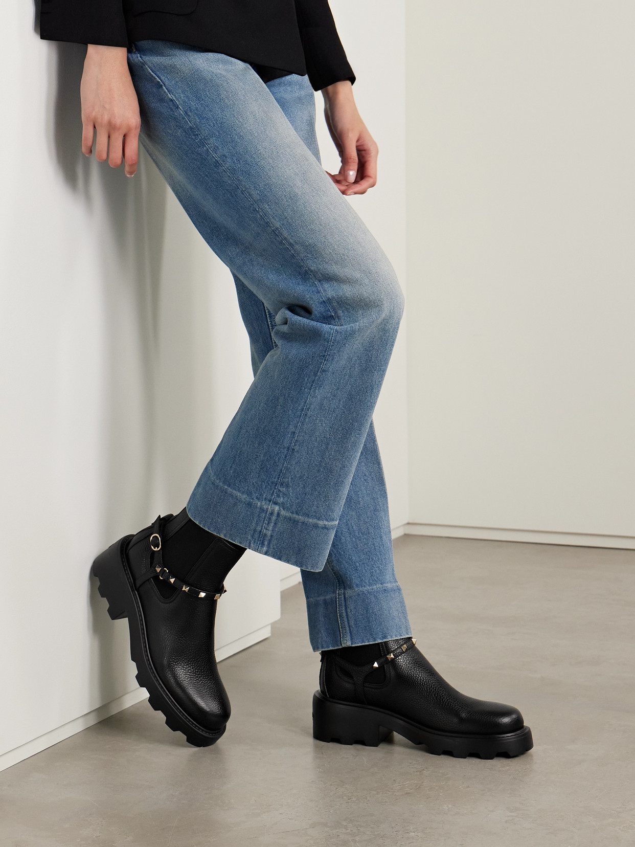Garavani - Beatle Rockstud 55 Leather Chelsea Boots