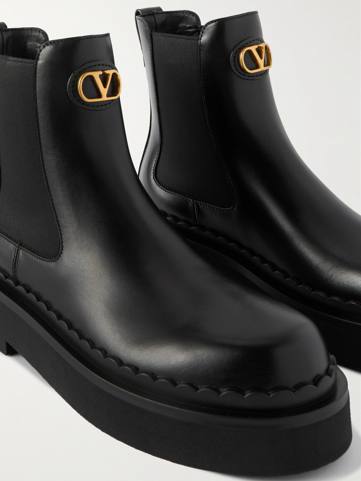 Valentino Stylish Platform Boots Featuring Elastic Panels In Black