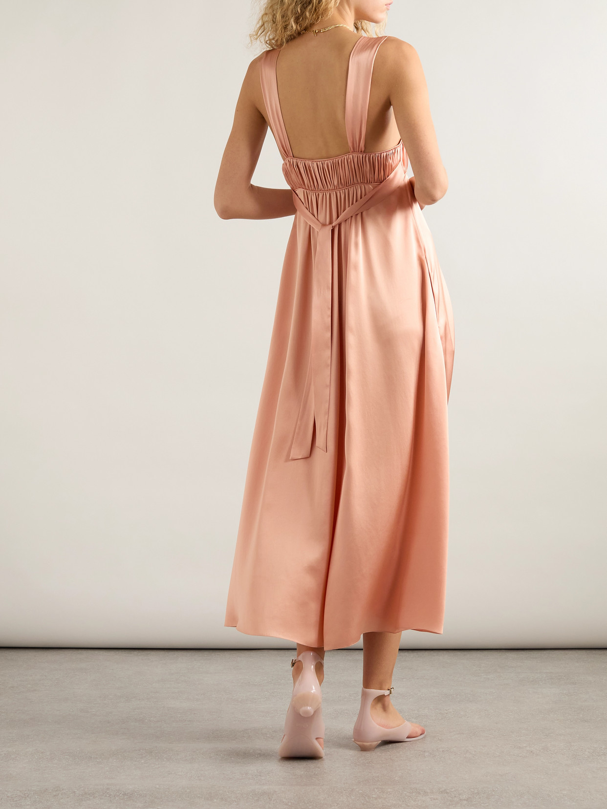Chloé Sleeveless Shirred Silk Satin Midi Dress