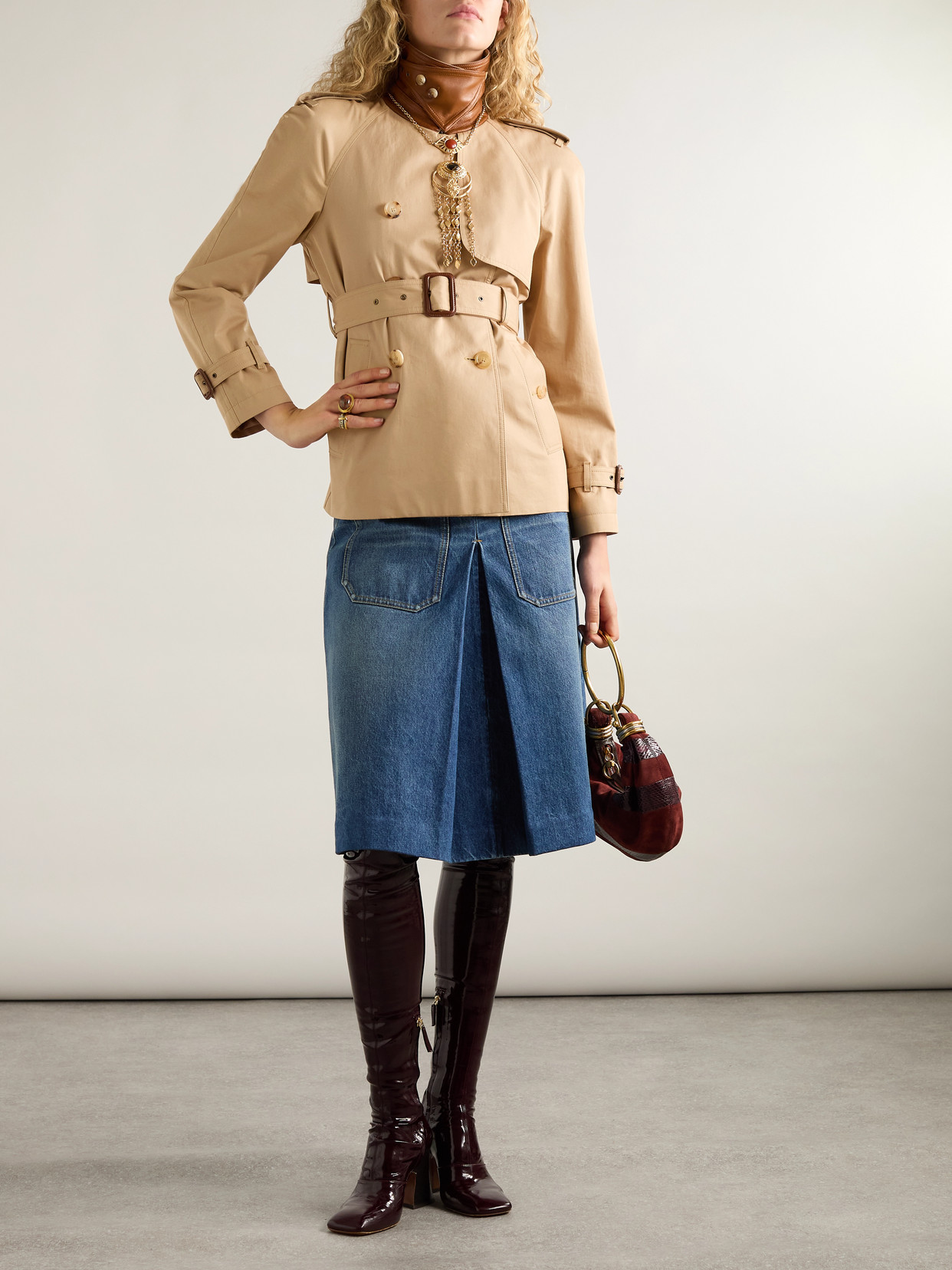 Chloé Cotton Gabardine Short Trench Coat In Brown