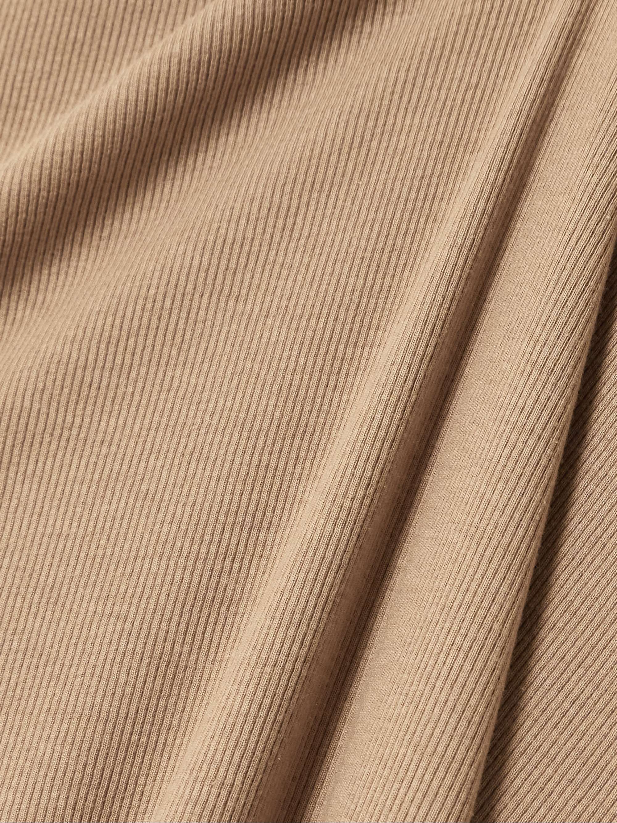 ÉTERNE 