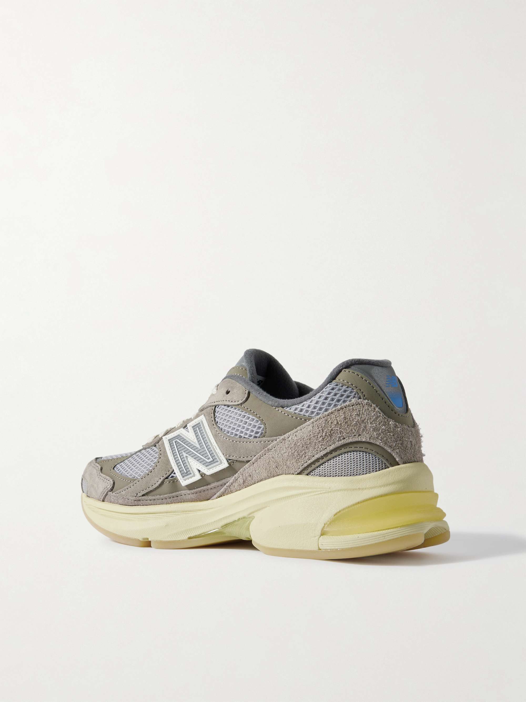 NEW BALANCE 