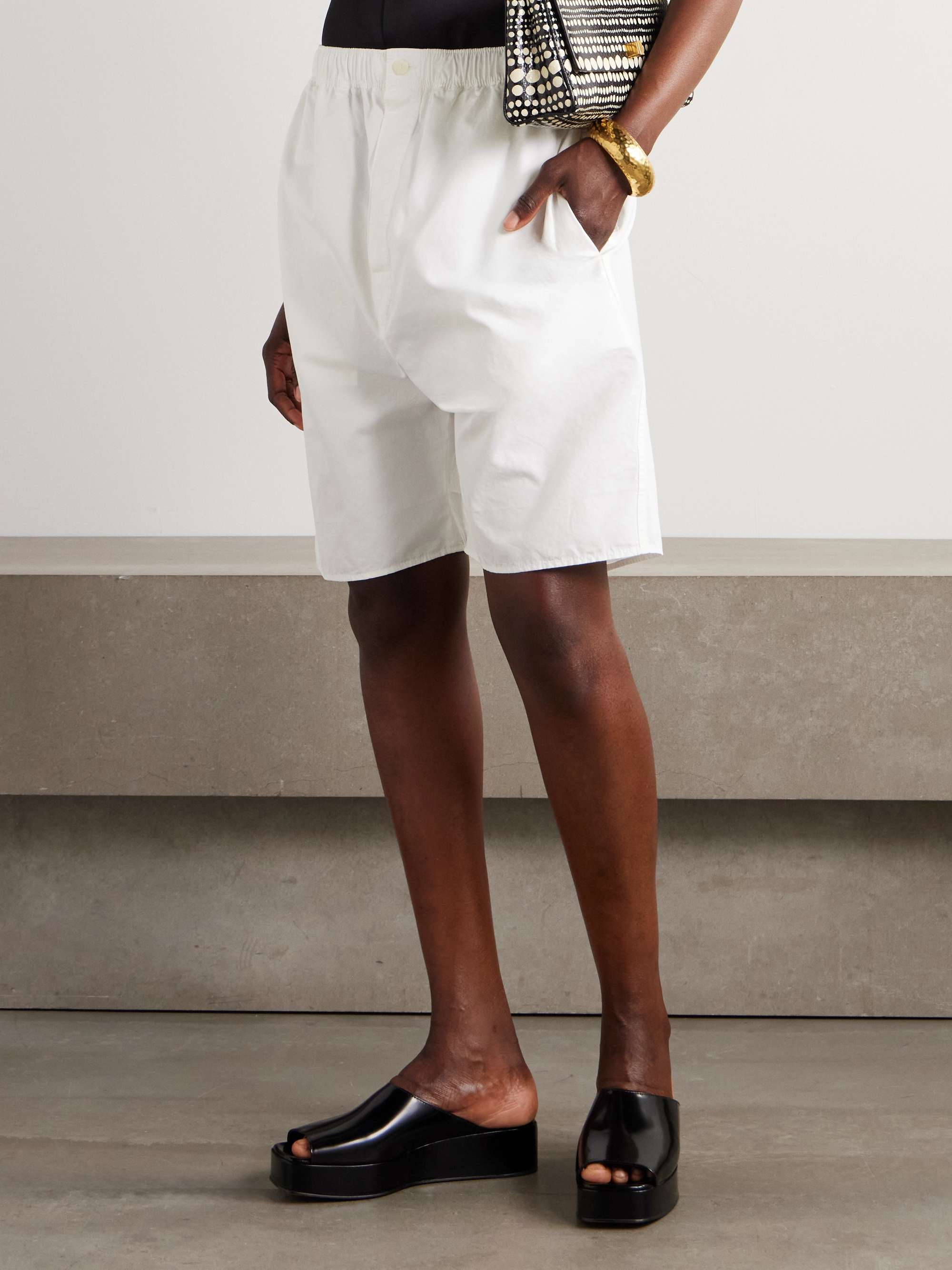 CARVEN 