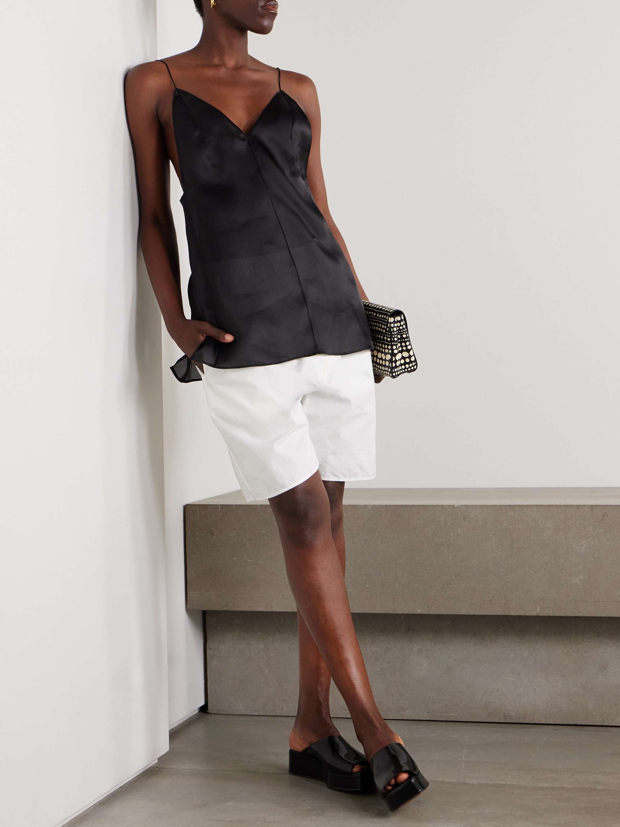 CARVEN 