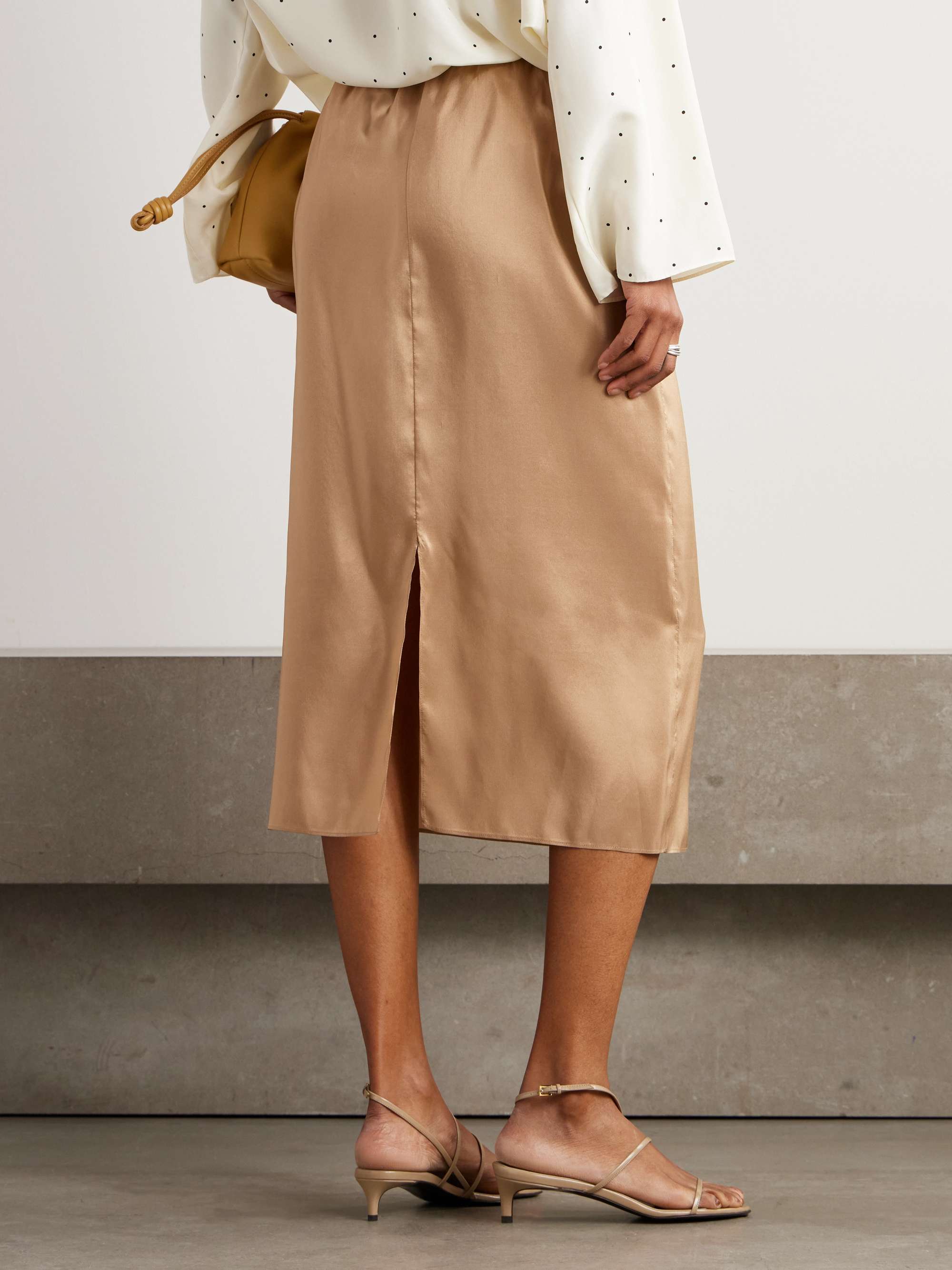 CARVEN 