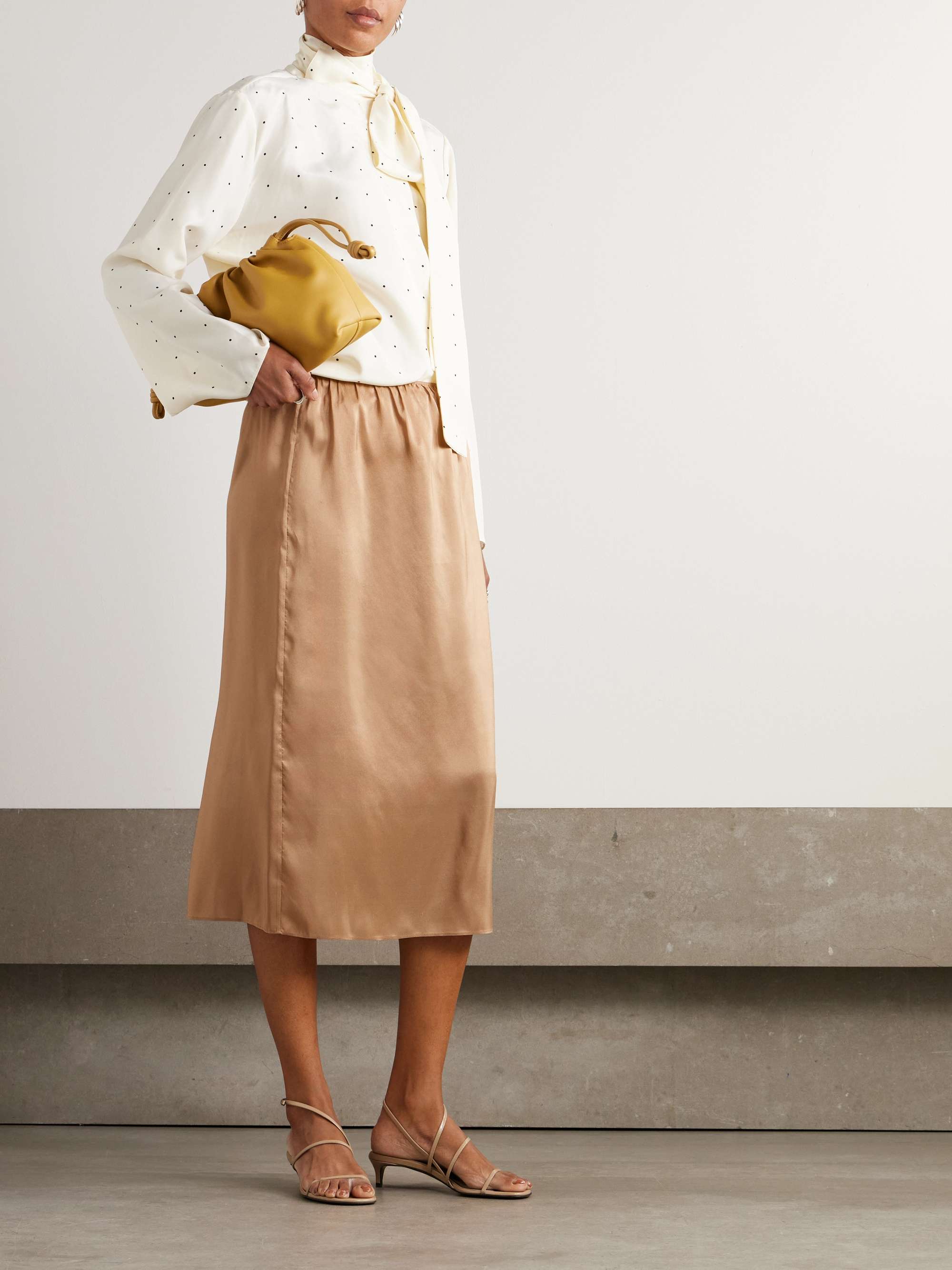 CARVEN シルクサテン ミディ丈スカート | NET-A-PORTER CARVEN シルクサテン ミディ丈スカート | NET-A-PORTER