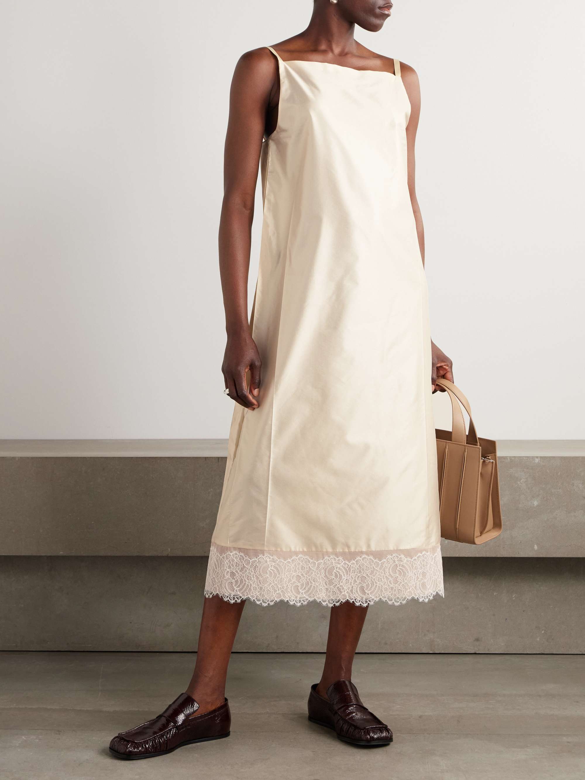 CARVEN 