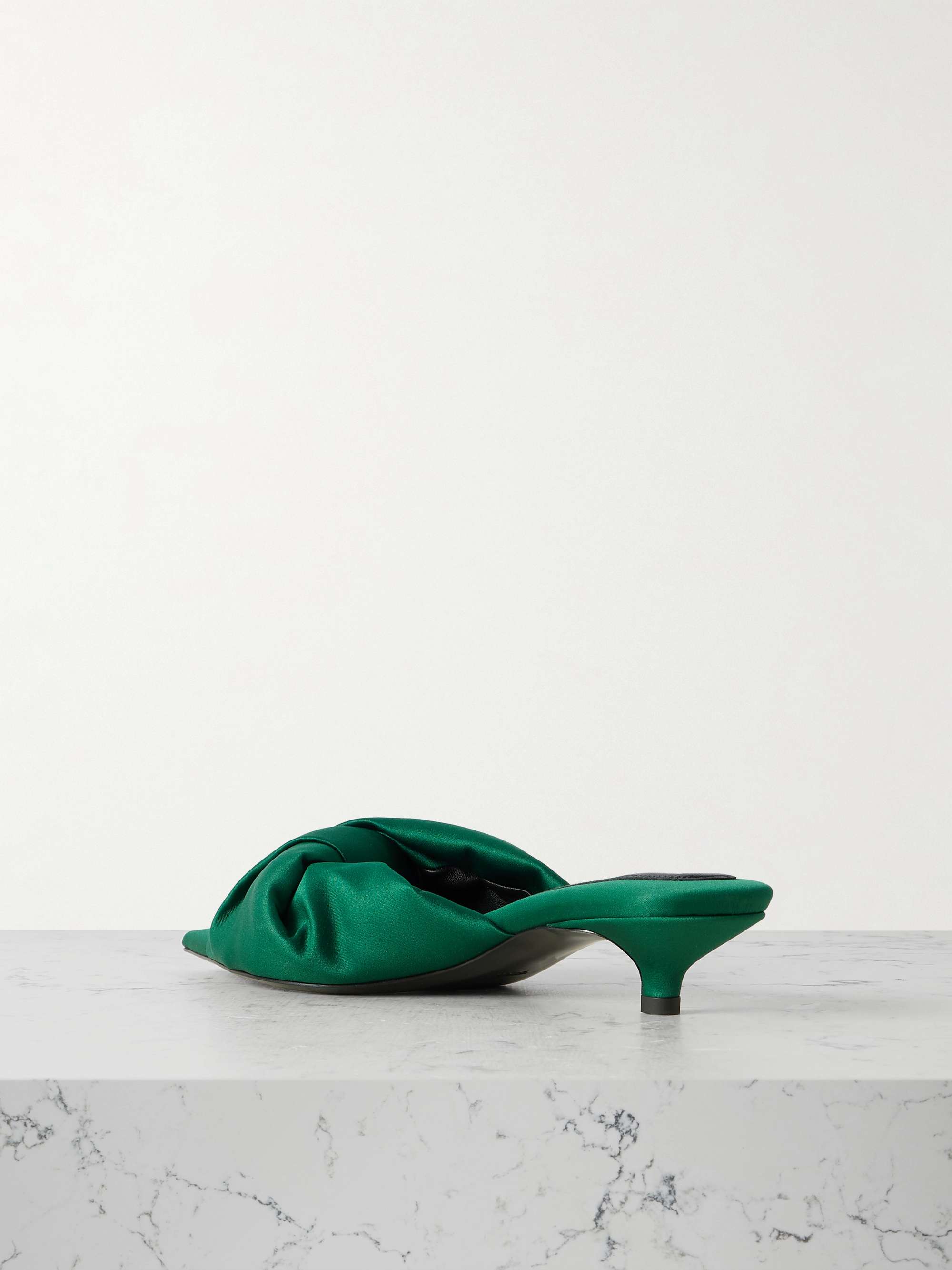 CARVEN 