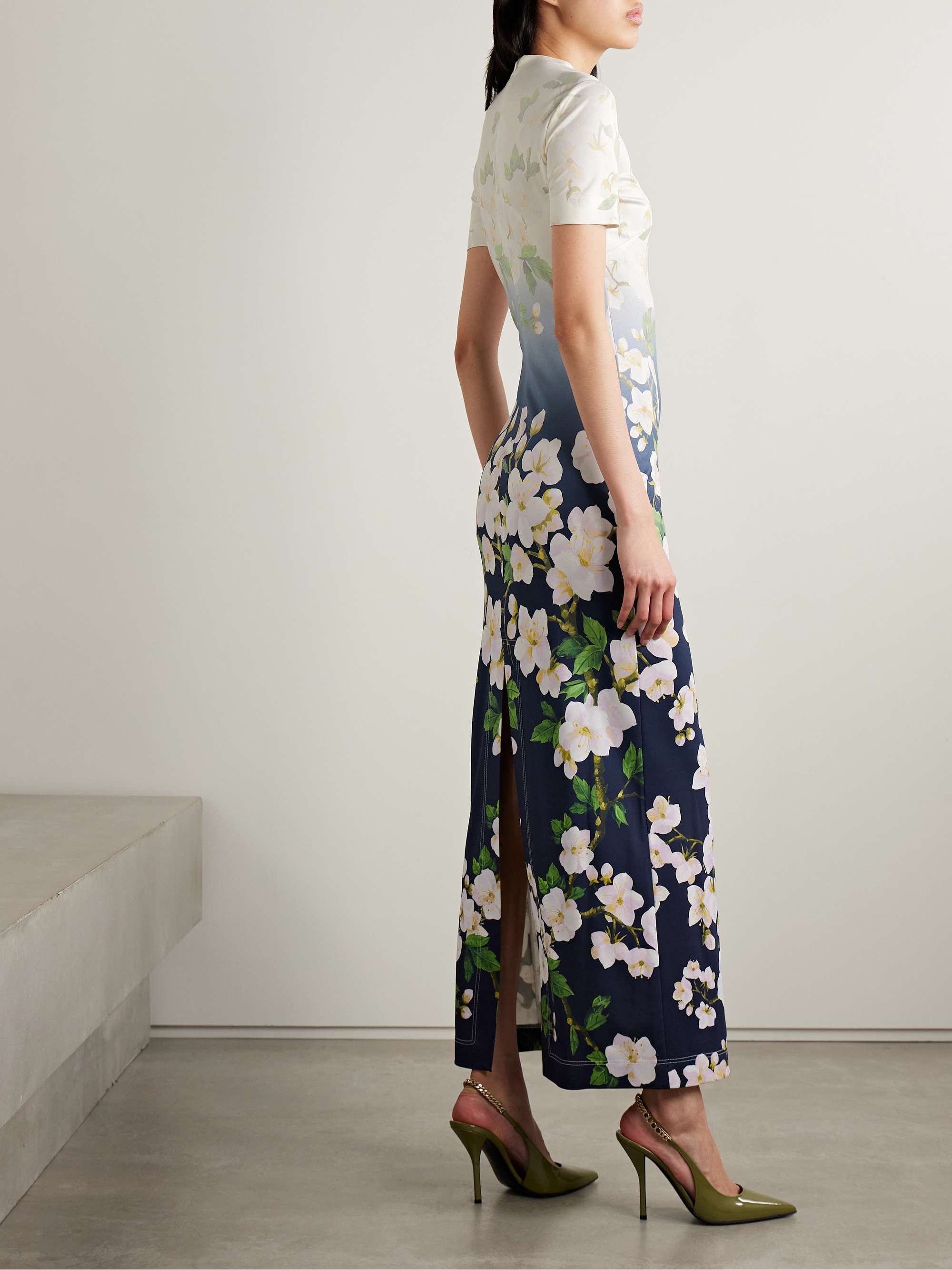 OSCAR DE LA RENTA 