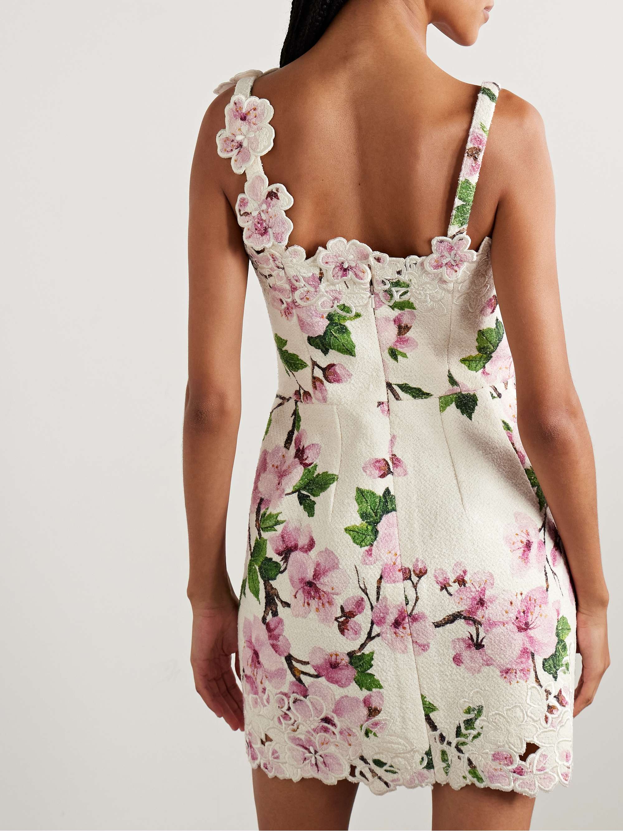 OSCAR DE LA RENTA 