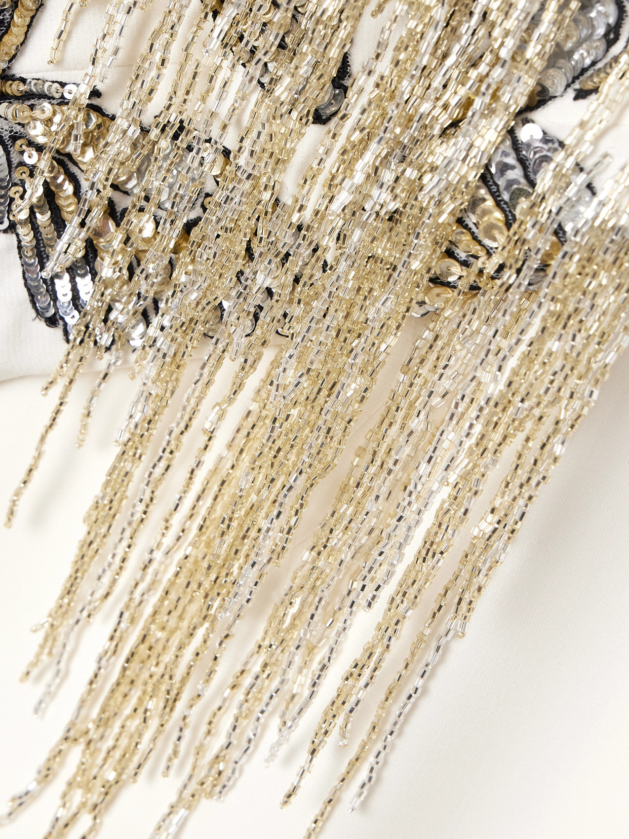 Oscar De La Renta Embroidered Embellished Silk-blend Crepe Gown
