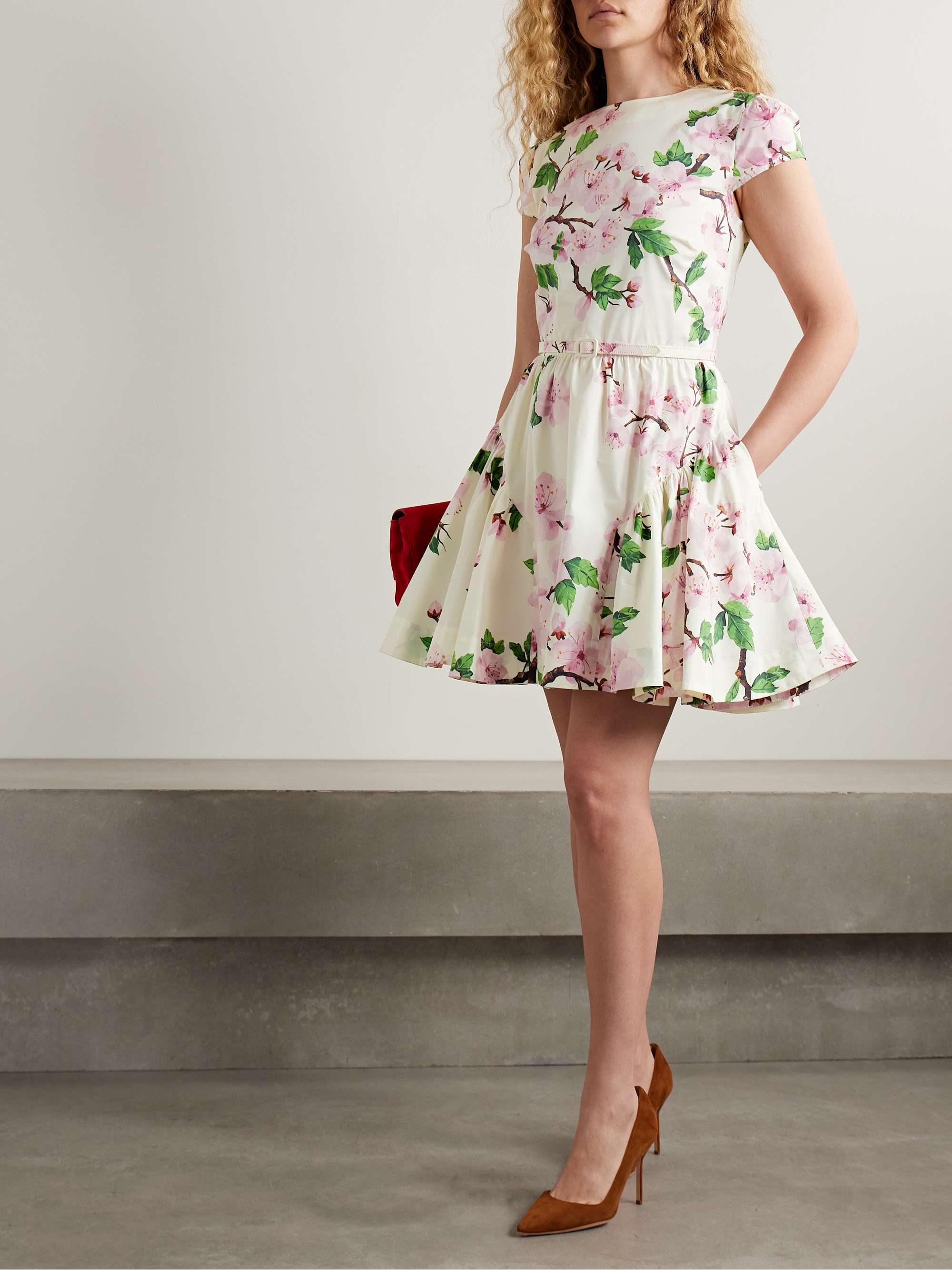 OSCAR DE LA RENTA 