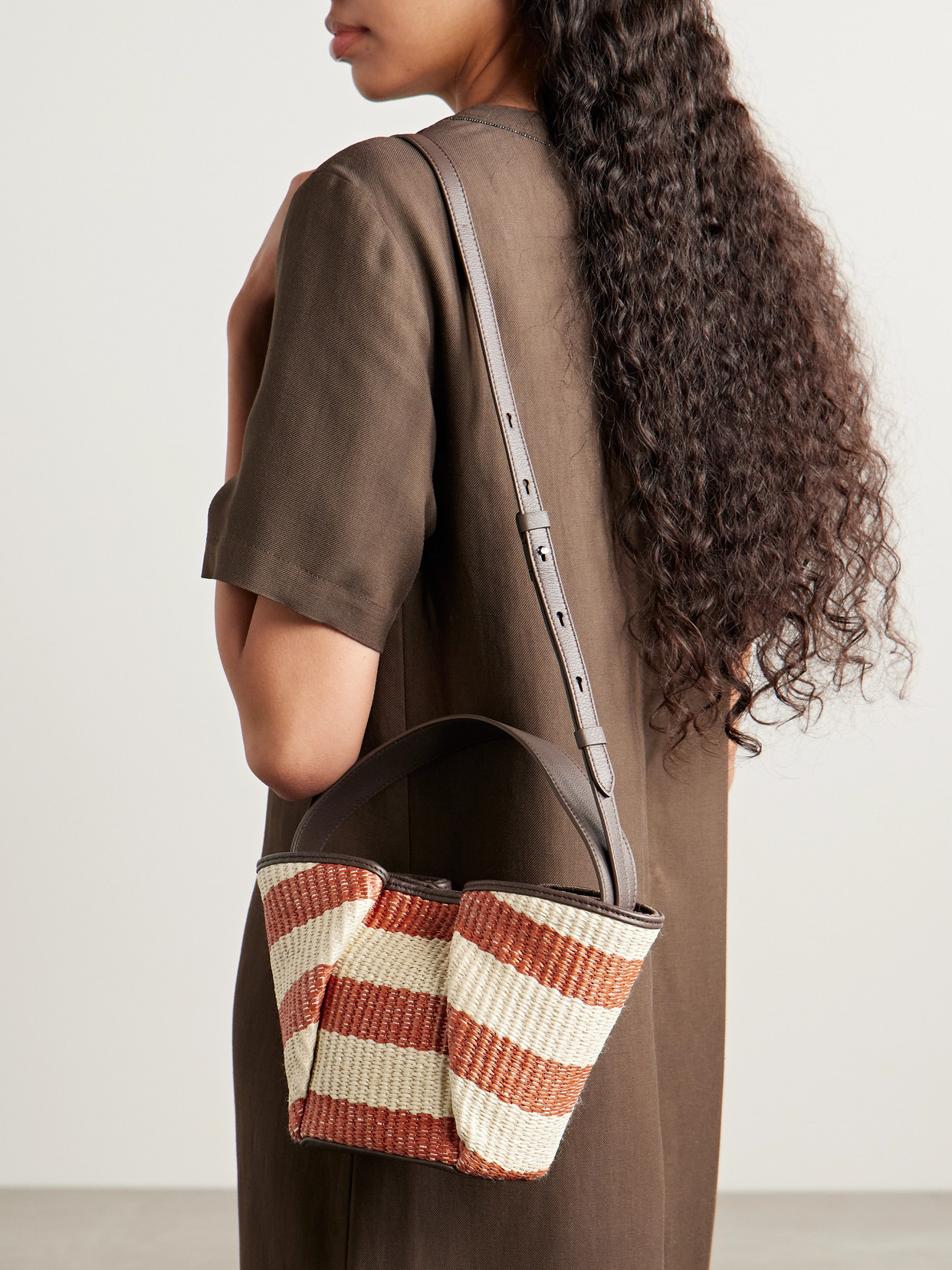 BRUNELLO CUCINELLI MARINE LEATHER-TRIMMED STRIPED RAFFIA SHOULDER BAG 