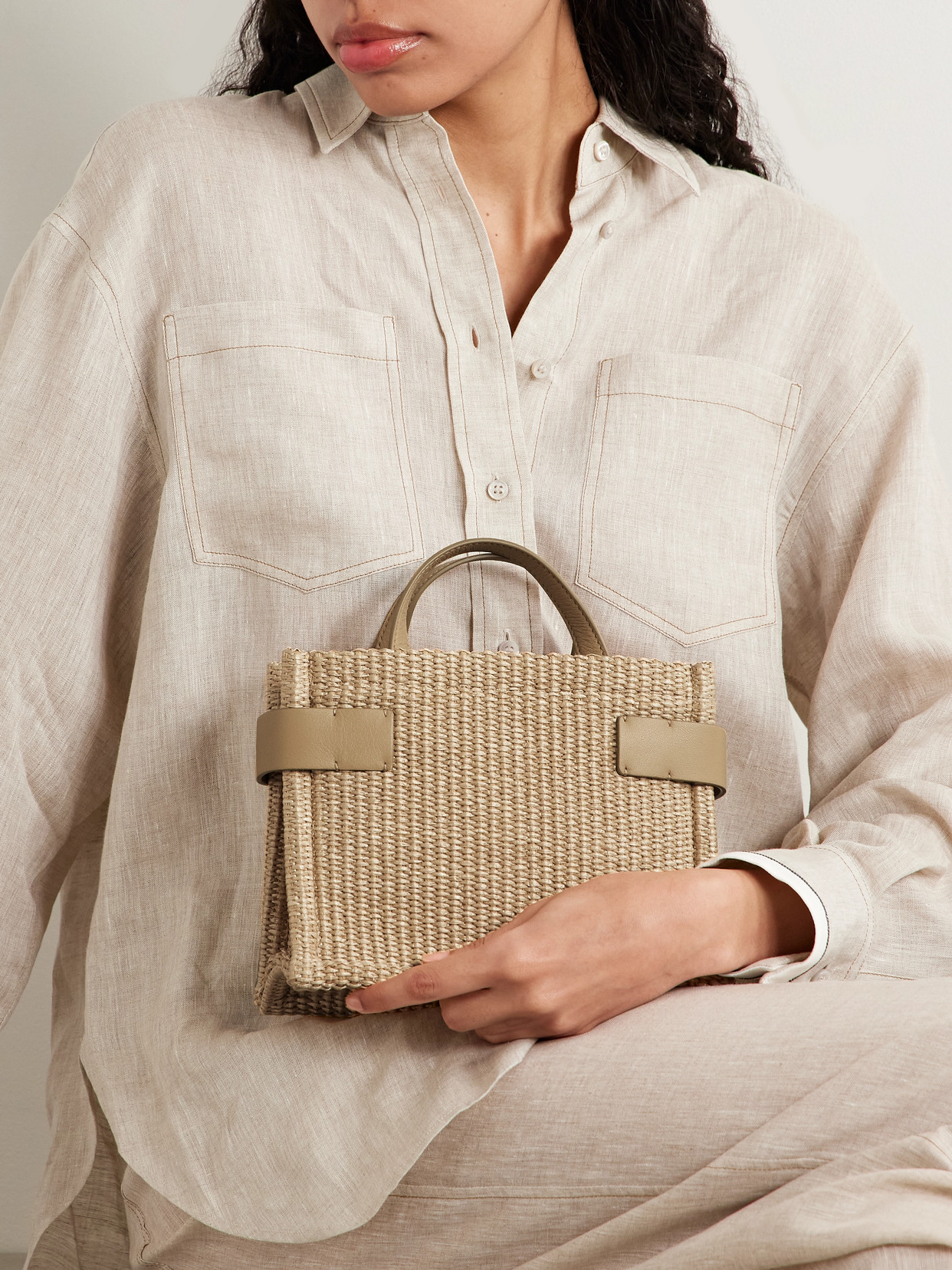 BRUNELLO CUCINELLI LEATHER-TRIMMED RAFFIA SHOULDER BAG