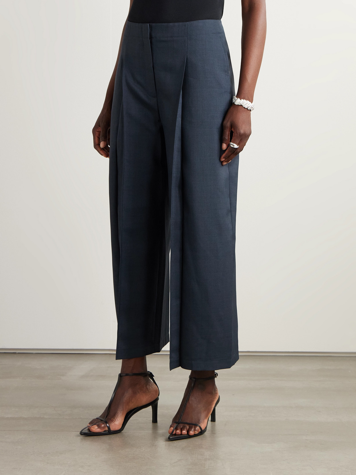 Theory Cropped Pleated Cotton-twill Wide-leg Pants In Blue