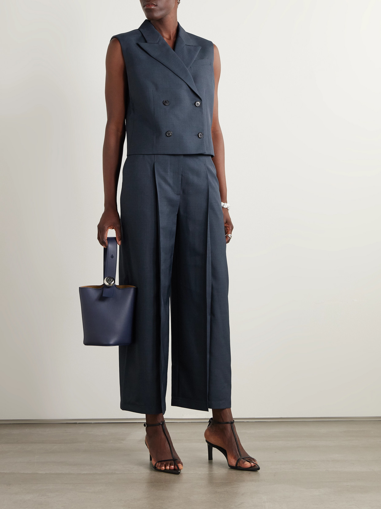 Theory Cropped Pleated Cotton-twill Wide-leg Pants In Blue