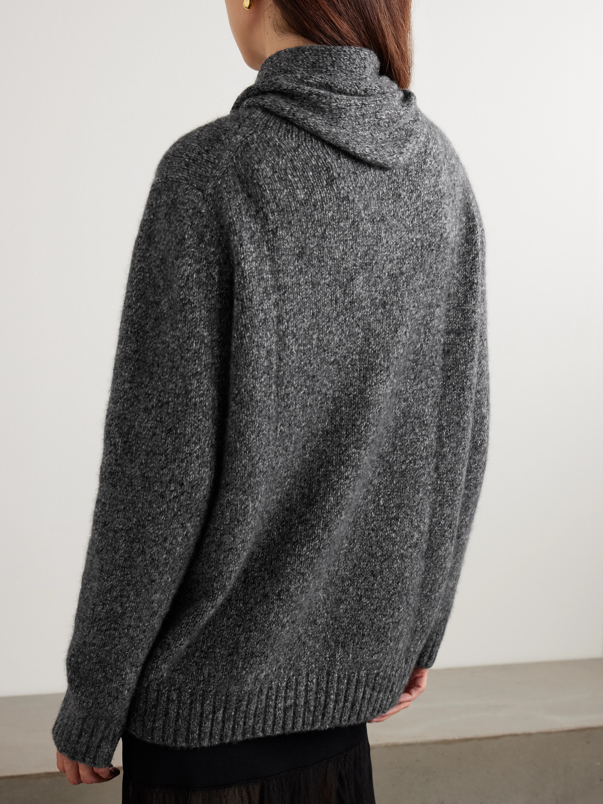 Arch4 Verona Organic Cashmere And Silk-blend Sweater And Scarf Set In Gray