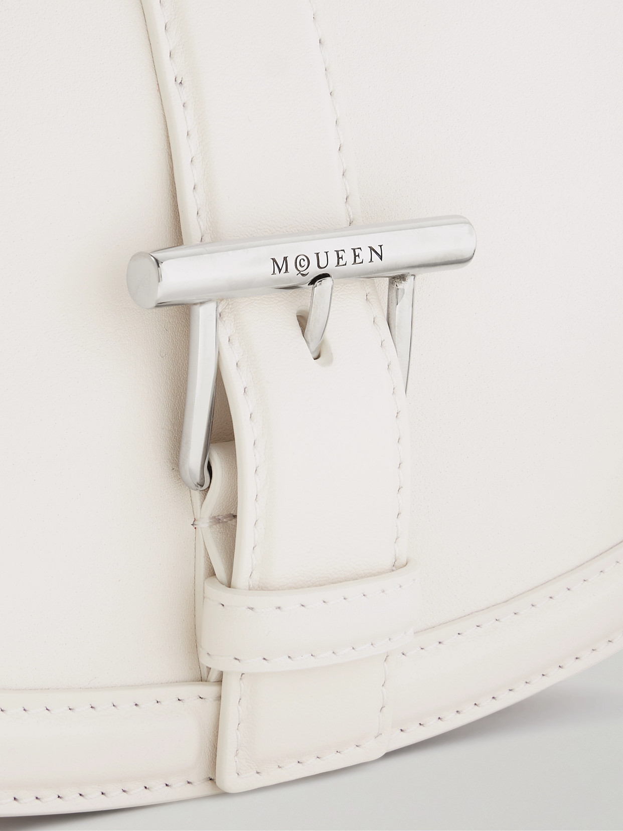 Alexander Mcqueen Buckle-embellished Leather Shoulder Bag In Ivory