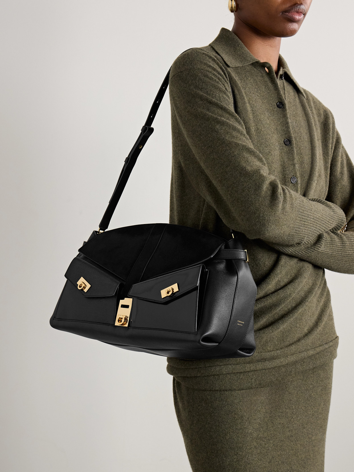Ferragamo Hug Pouch Large Suede-trimmed Leather Shoulder Bag In Black