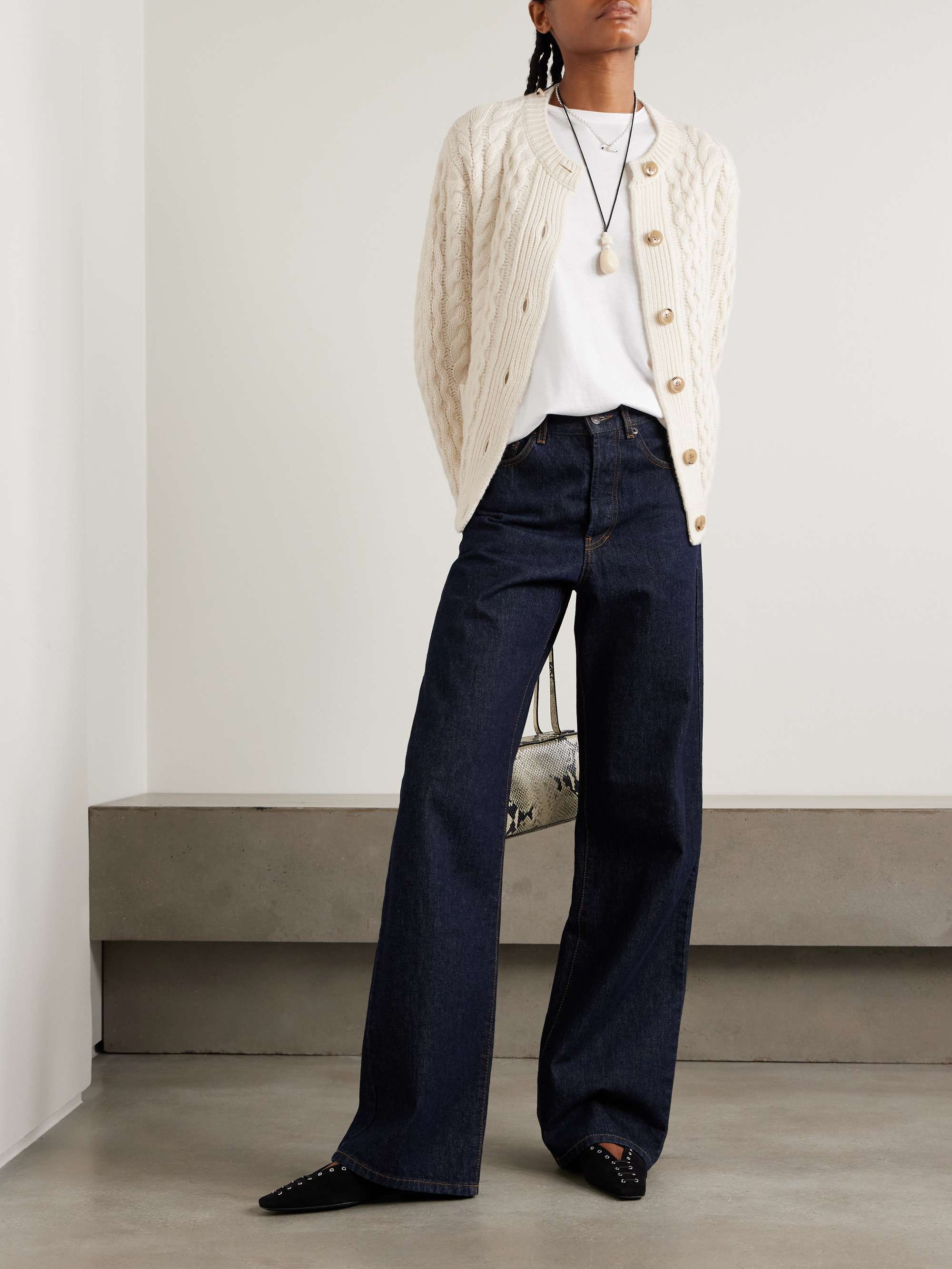 LISA YANG 