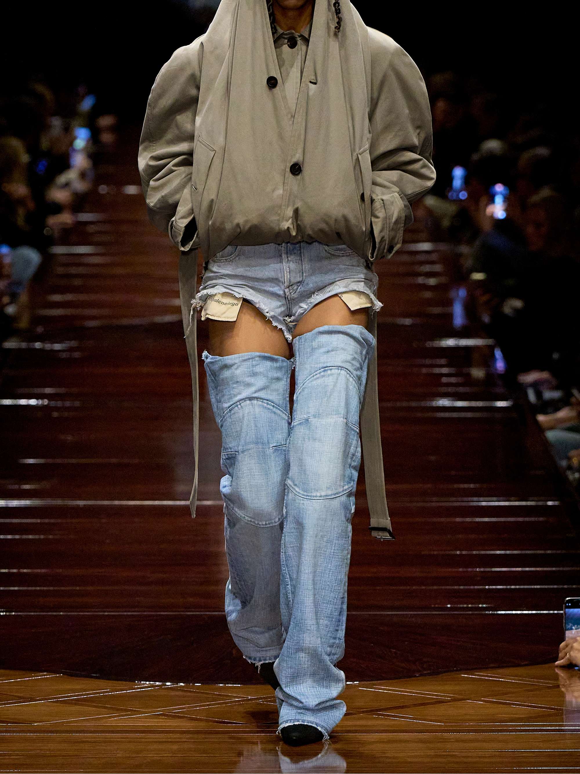 BALENCIAGA 